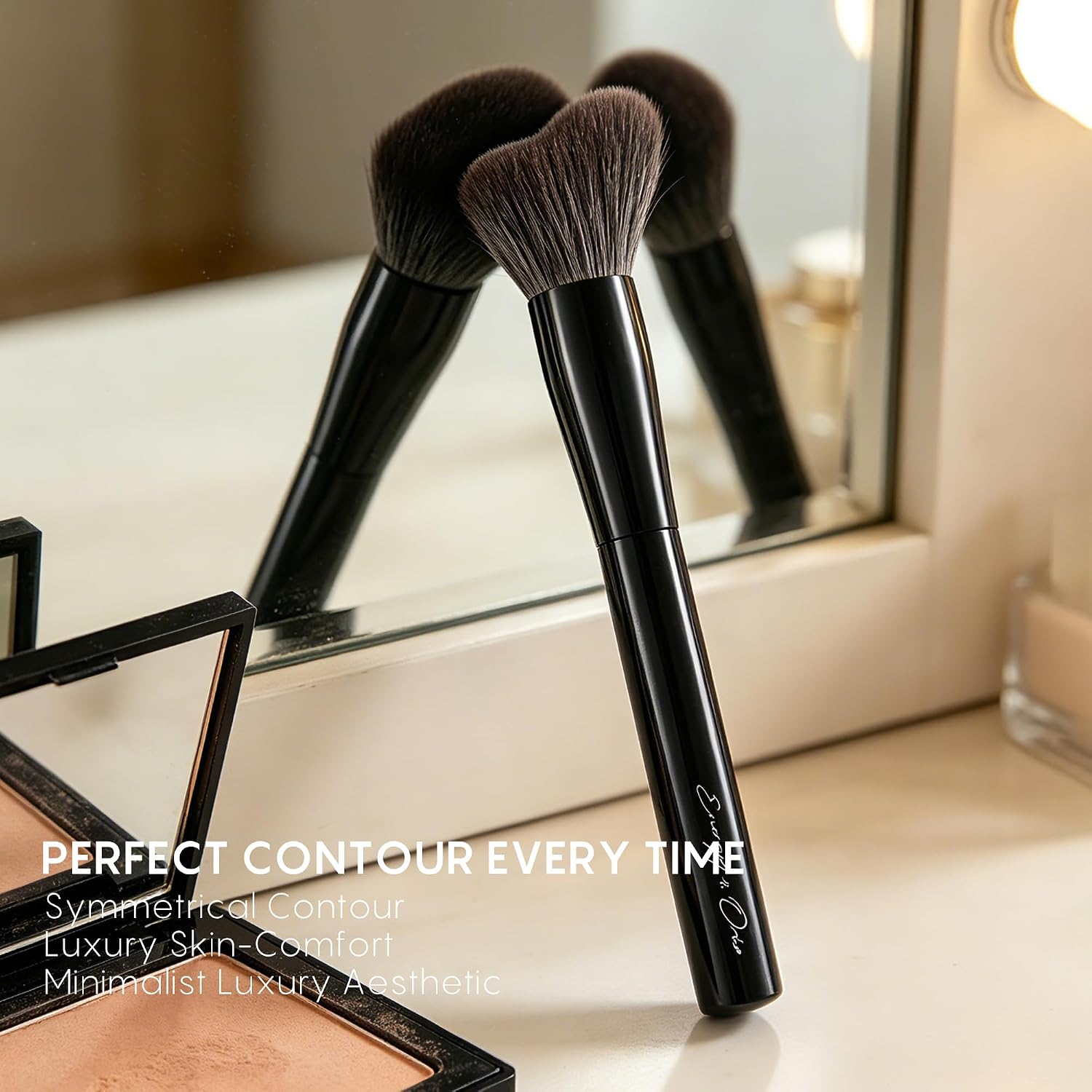 Angled Contour Brush, Professional S-Shaped Face Sculpting Bronzer Makeup Brush with Premium Fox & Goat Hair Blend for Precise Jawline & Cheekbone Shading & Sun-Kissed Glow,1pc