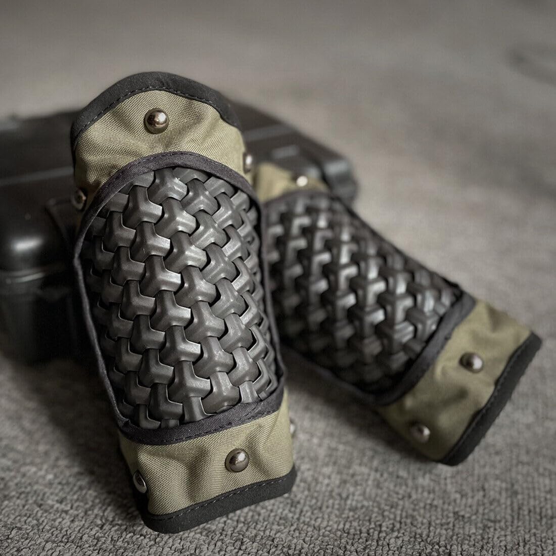 Tactical Crotch Armor Guards Set, 1PCS Non-Slip Handmade Medieval Warrior Knight Samurai Combat Protector Defense 500D Clothing Protector Equipment (Without Vest), Silver