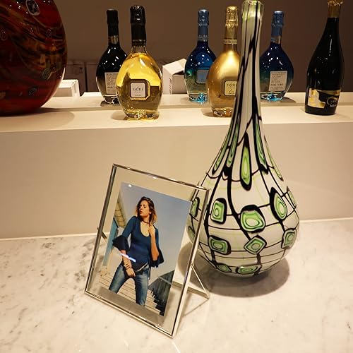 Miniatura 5 de Marco flotante plateado (8 x 10 pulgadas, vertical), para fotos de 7 x 9, 6 x 8, 5 x 7, marco de fotos de estante de mesa, regalo elegante para el