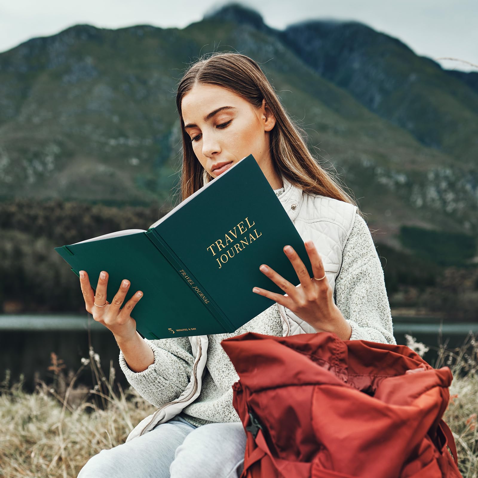 5 MINUTES A DAY Travel Journal for Women, Adventure Book, Dark Green