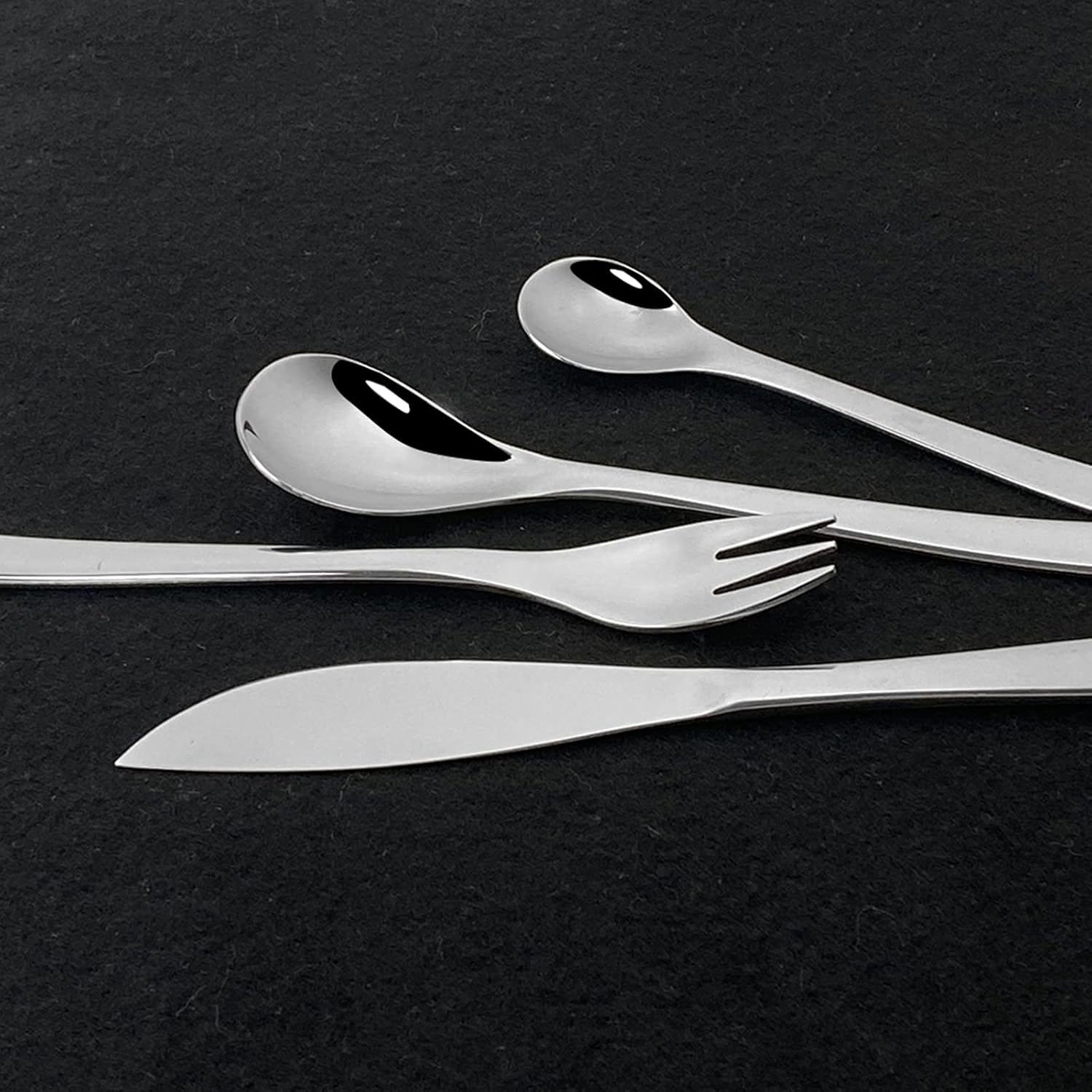 24-Piece 18/10 Stainless Steel Silver Flatware Set Silverware Dinnerware Set Cutlery Tableware Include Knife Fork Spoon Dishwasher Safe, Service for 6