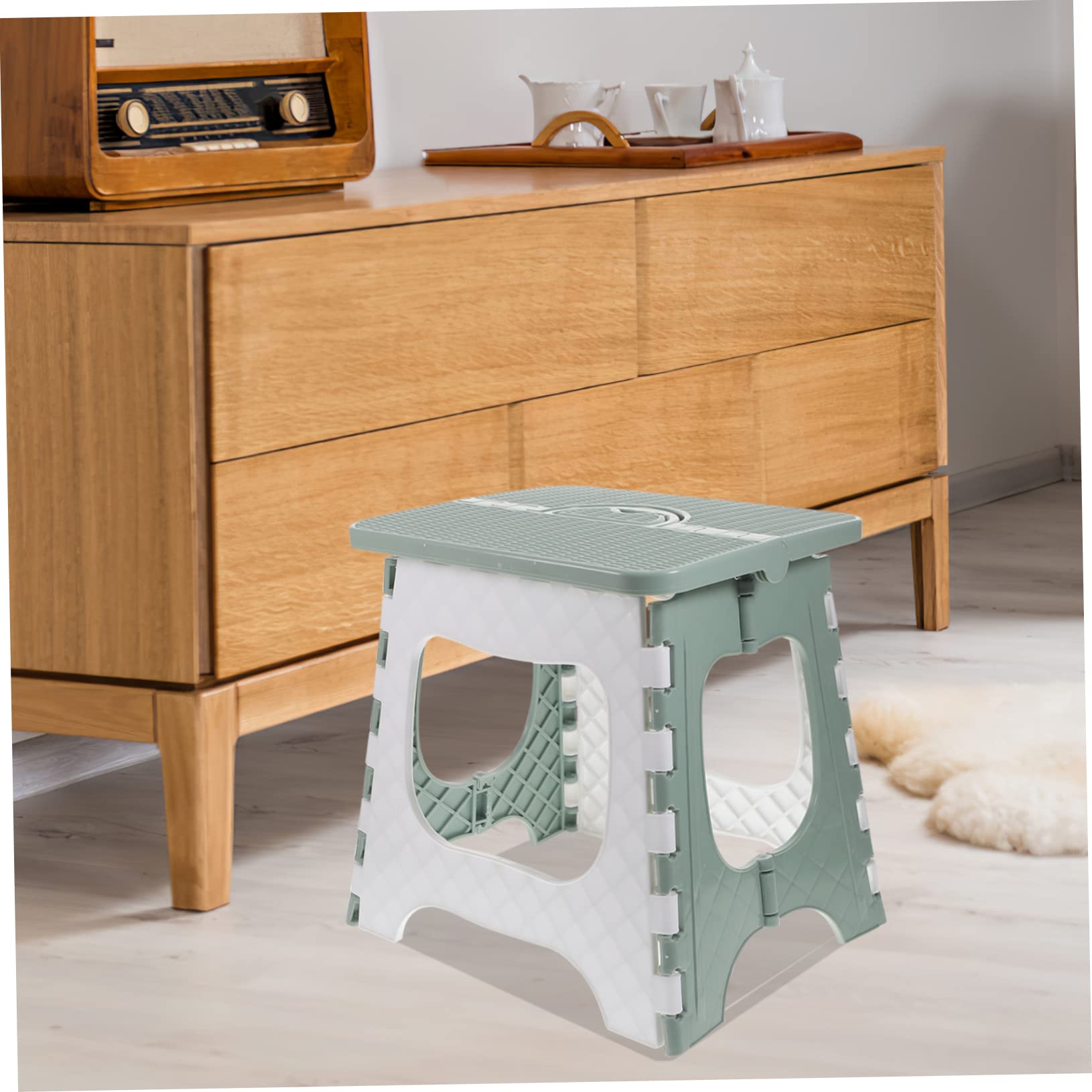 Happyyami Portable Collapsible Plastic Folding Chair Lightweight Outdoor Stool for Home Use Skid Foot Pads Space Saving Design for Hiking Fishing Travel and More Green