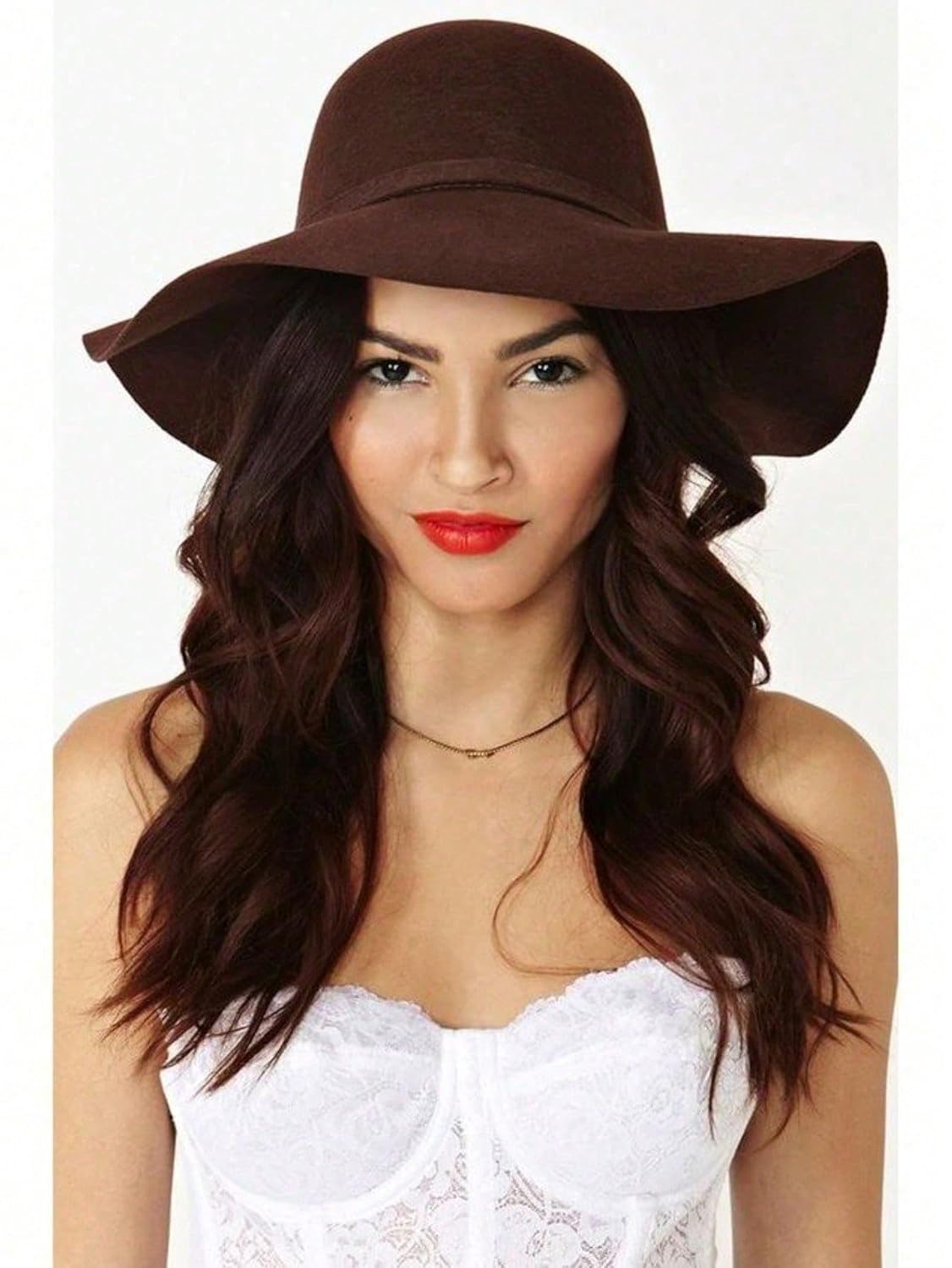 Chapéu Feltro Masculino Marrom, Aba Longa, Modelo Natanzinho, Estilo Piseiro, Cata Ovo em promoção! Veja a oferta e mais achadinhos de Bonés & Chapéus 5 Hoje é o melhor dia para comprar Chapéu Feltro Masculino Marrom, Aba Longa, Modelo Natanzinho, Estilo Piseiro, Cata Ovo com aquele preço maroto! Promoção! Aproveite a oferta! 5