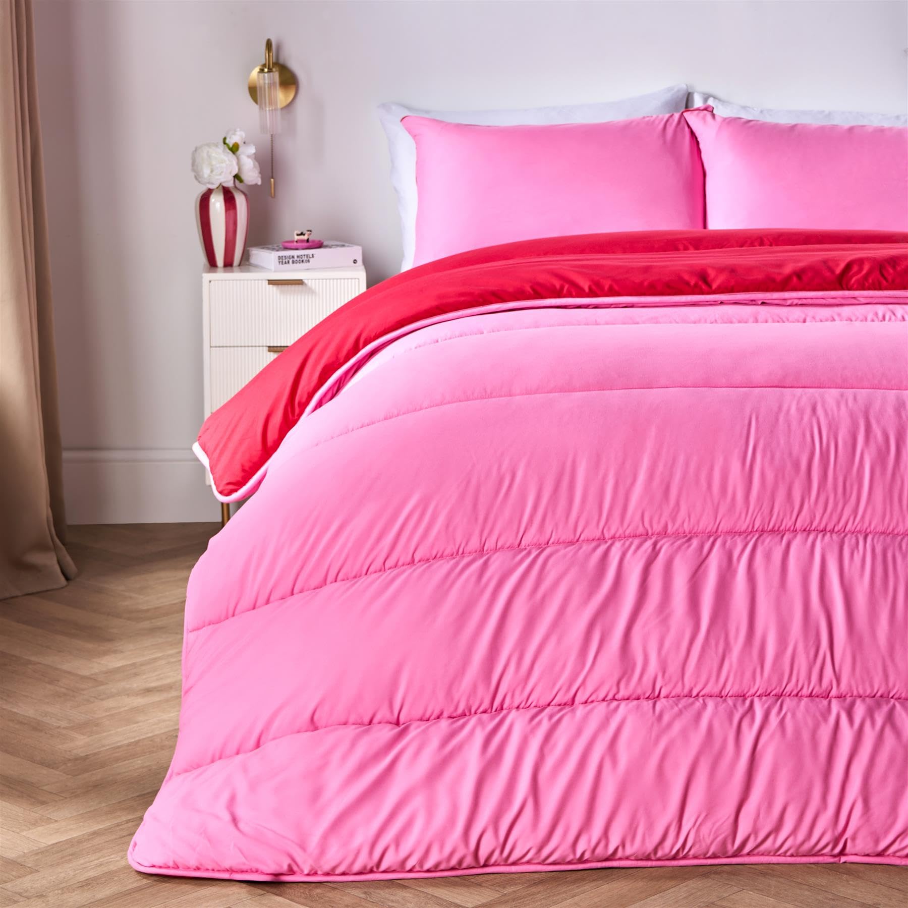 OHS 10.5 Tog Single Duvet, Reversible Coverless Duvet Soft Warm Microfibre Washable Comfortable for all Season Quilt Single Bed Duvets with Pillowcase, Hot Pink/Red