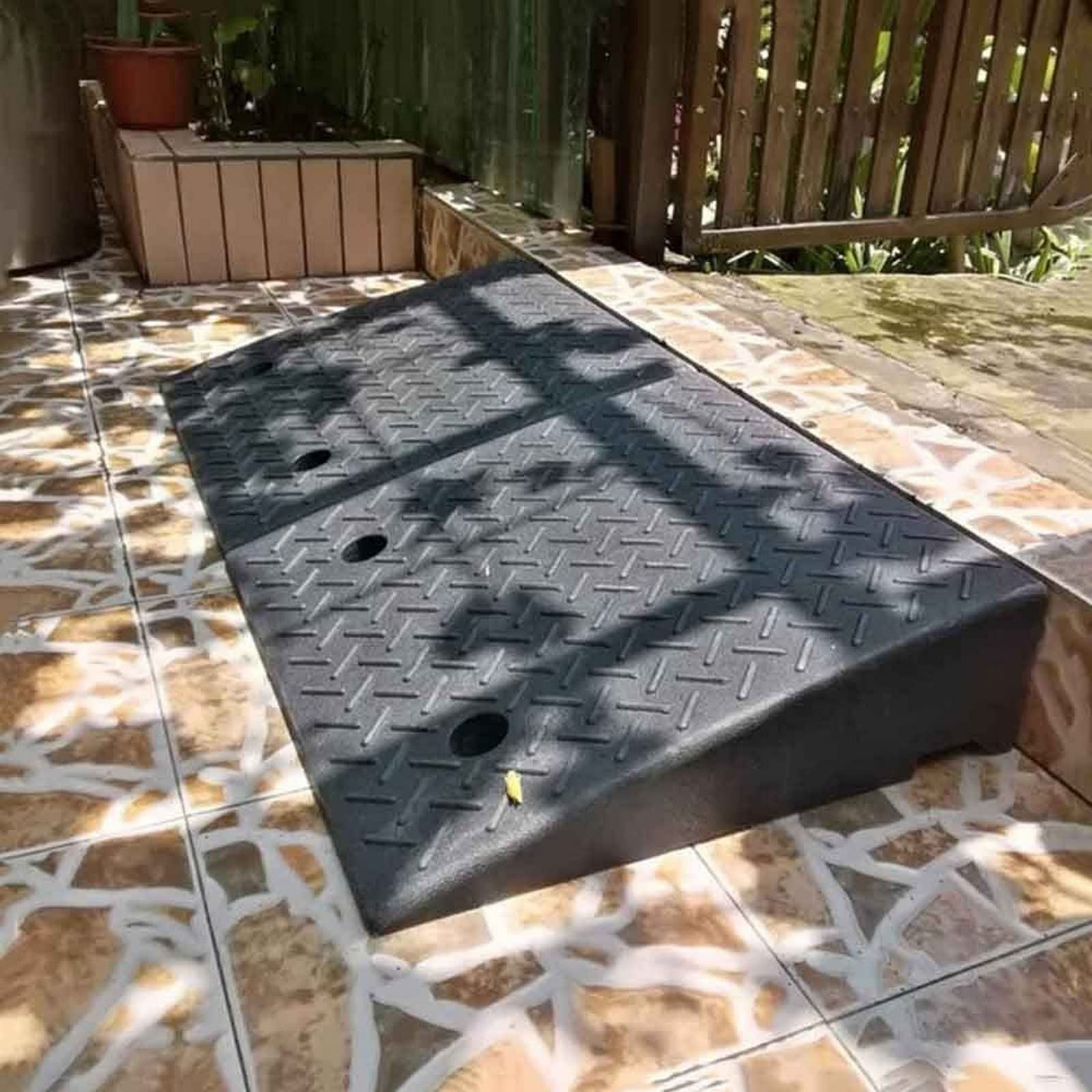 YKLL Ramp Driveway Ramp Portable Rubber Ramp for Sidewalks, Heavy Duty Car Curb Ramp, Threshold Ramps for SUV Truck Forklifts Low Cars Wheelchair Bike (50 * 50 * 13cm)