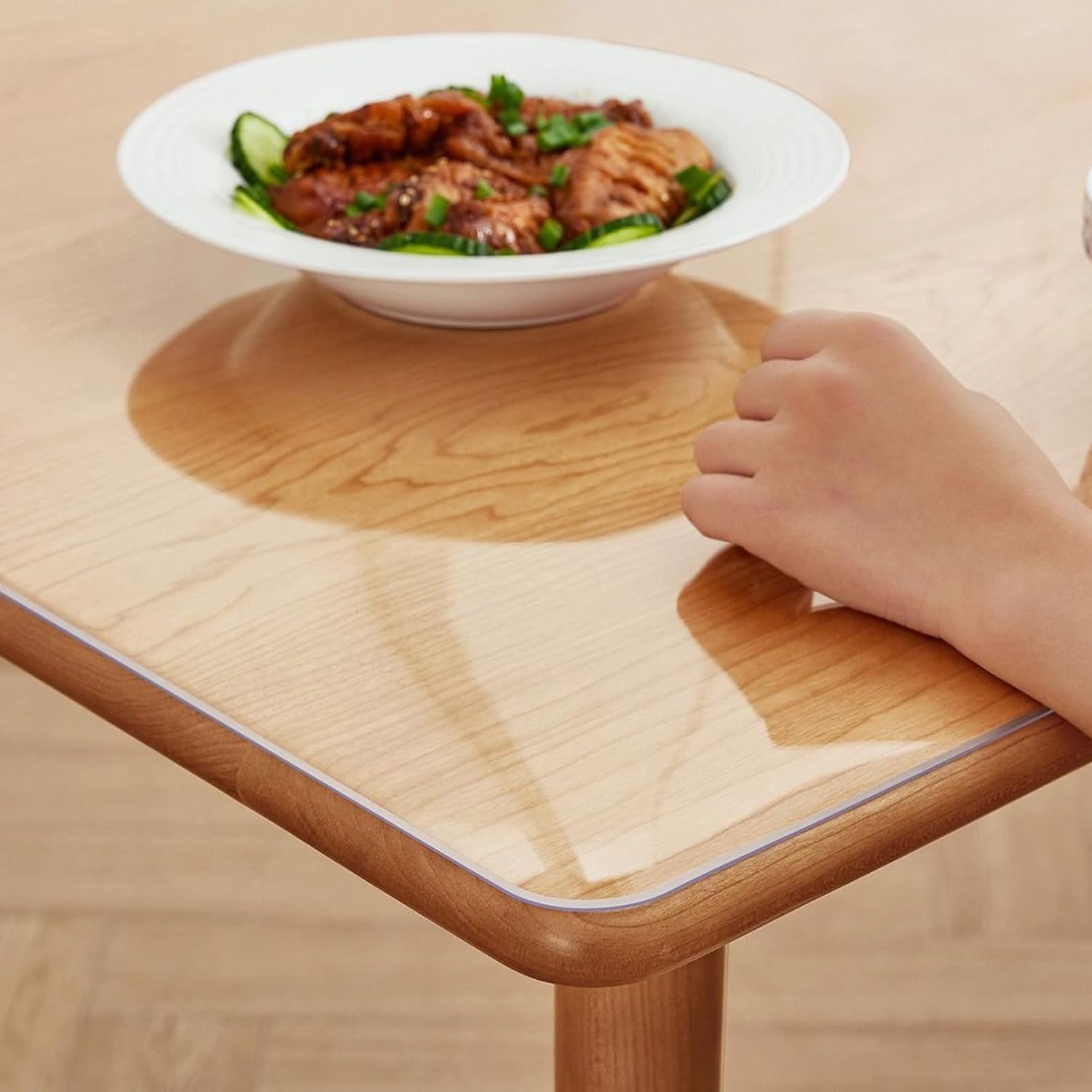 Clear PVC Table Cover Protector 2.5mm Thick Transparent Tablecloth Waterproof Rectangle Desk Mat for Dining Room Tables Easy Clean(90x120cm)