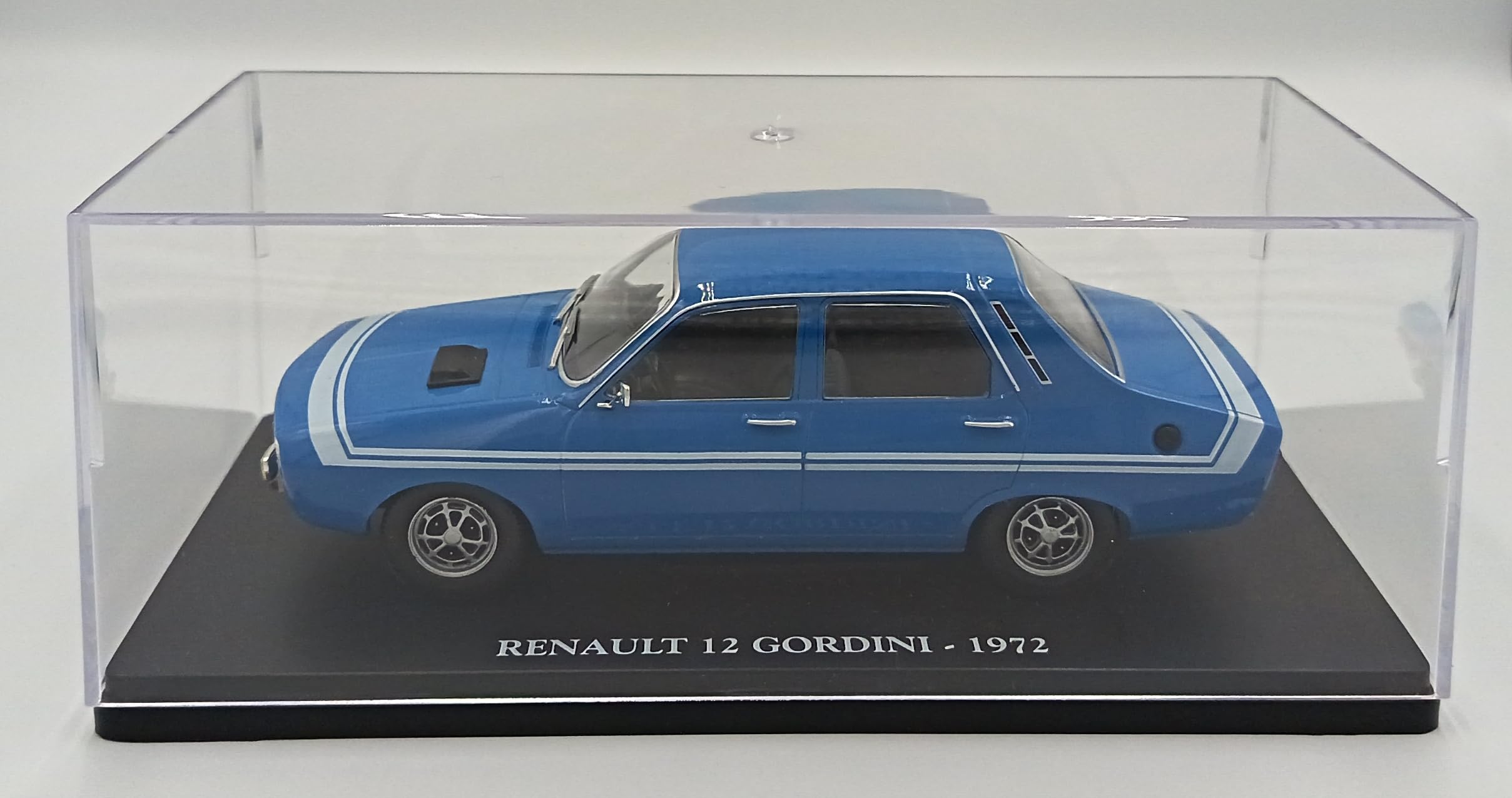 OPO 10 - Modellino da Collezione in Scala 1/24 Compatibile con Renault 12 Gordini R12 (1972) - VC084