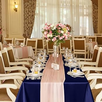 Amazon｜TURSTIN サテンテーブルクロス 4枚セット 102 x 58