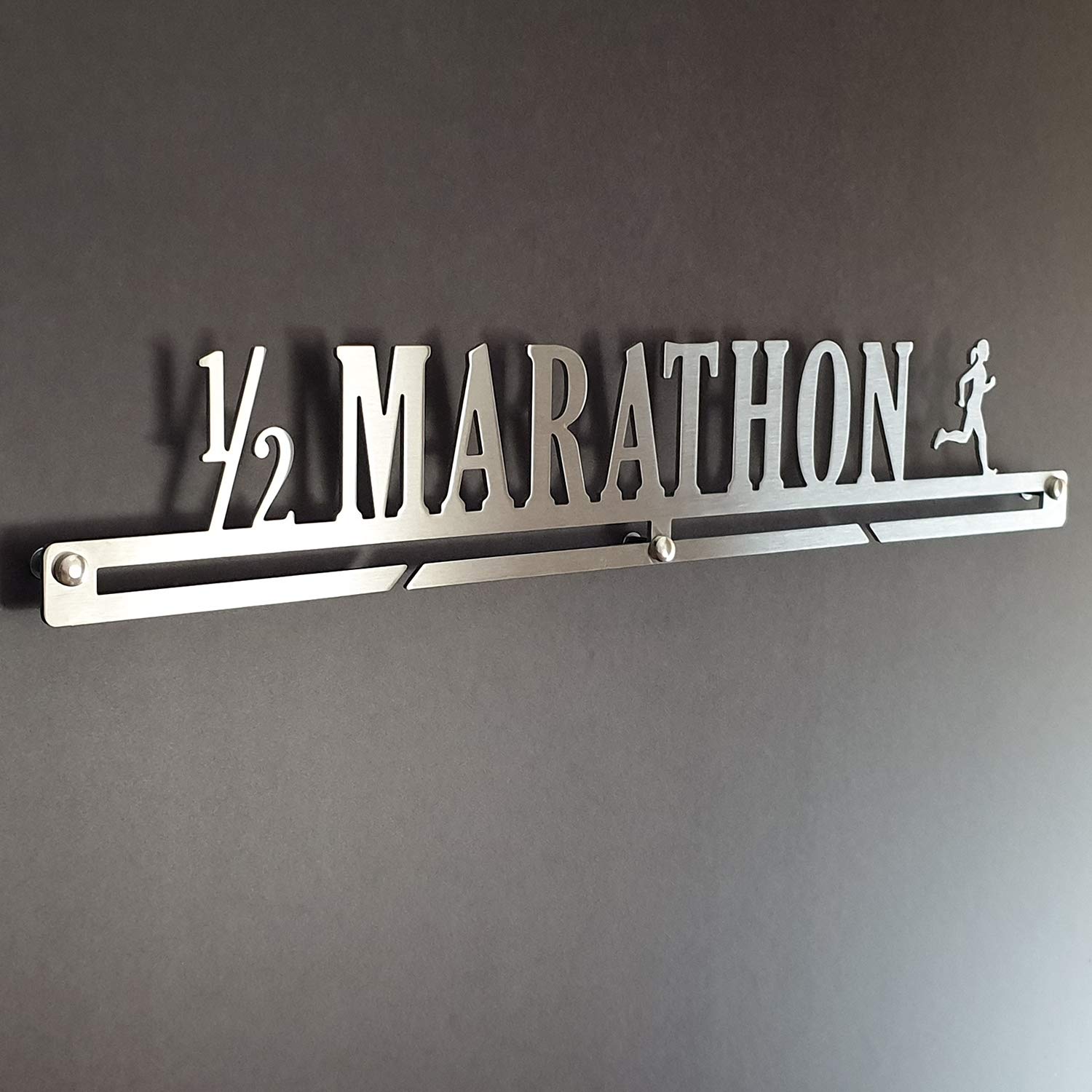 MEDALdisplay "Half Marathon - Wandmedaillenhalter für Läufer Halbmarathon - Bringen Sie bis zu 30 medaillen - Rostfreier Stahl 100% hergestellt in Italien