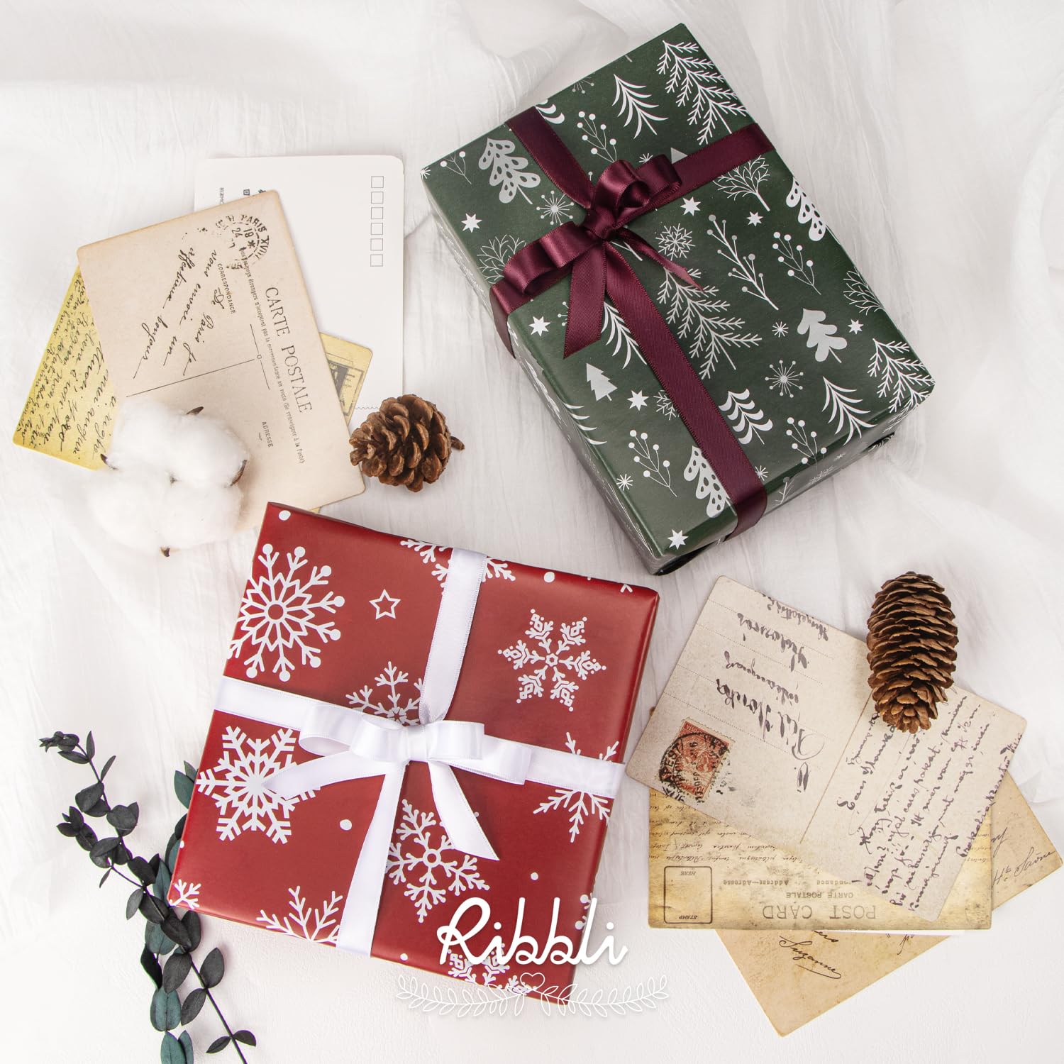 Ribbli Papel de regalo de Navidad, reversible, copo de nieve y árbol de Navidad, papel de regalo rojo y verde, 17 pulgadas x 33 pies por rollo