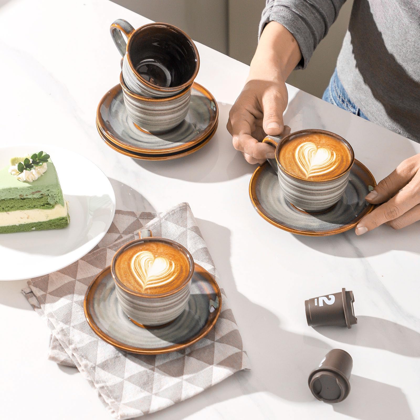 Espressotassen aus Keramik mit Untertassen, 142 ml, Set mit 4 Porzellan-Demitasse-Tassen, kleine Kaffeetassen mit Griff für Kaffee, Tee, Latte und Macchiato, Cappuccino-Tassen für Küche und