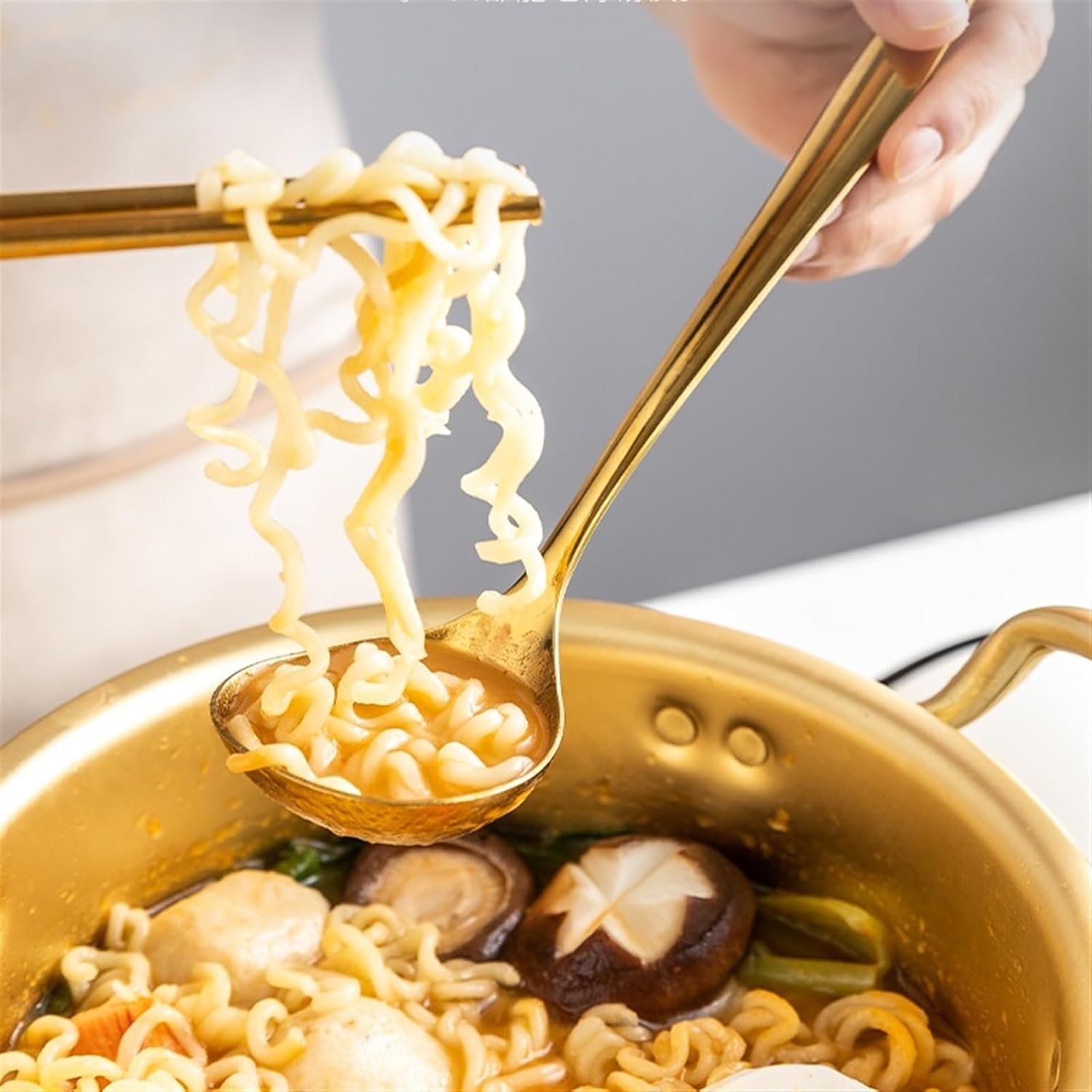 Soup Spoon Stainless Steel Ladle Household Large Set of 2 Spoons Food Grade Long Handle Korean Style Rice Ice Cream Scoop(Gold)