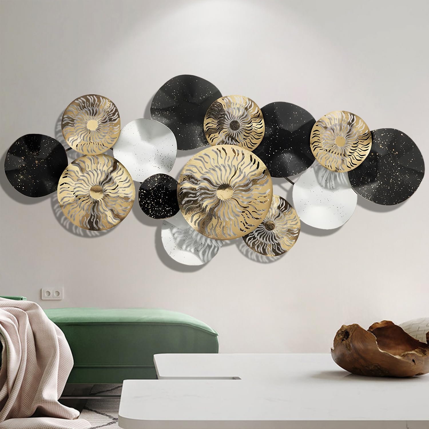 Décoration murale métal 3D pour habiller un grand mur de séjour