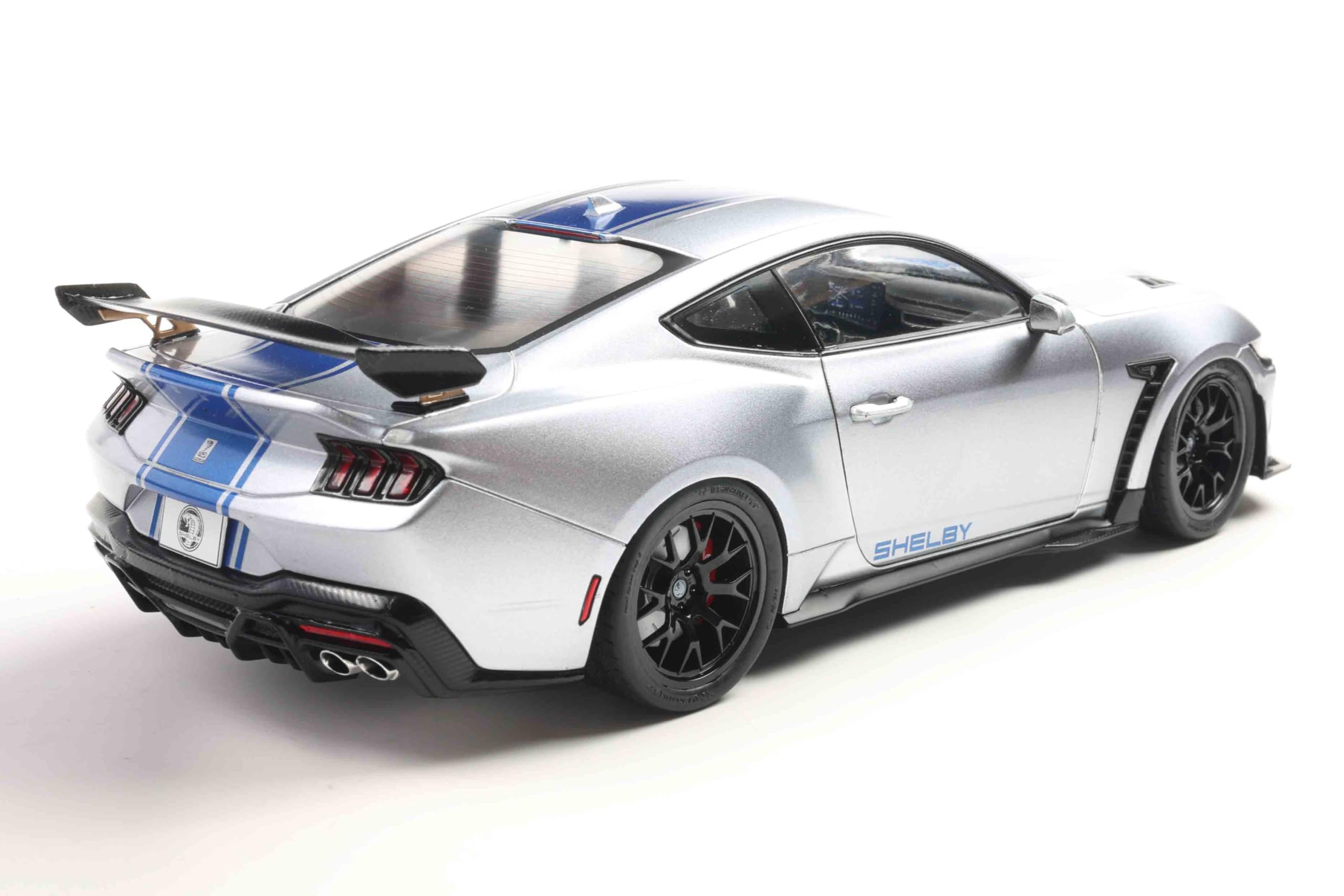Amazon.com: Kyosho SOLIDO S1813803 1/18 Shelby Mustang Super Snake