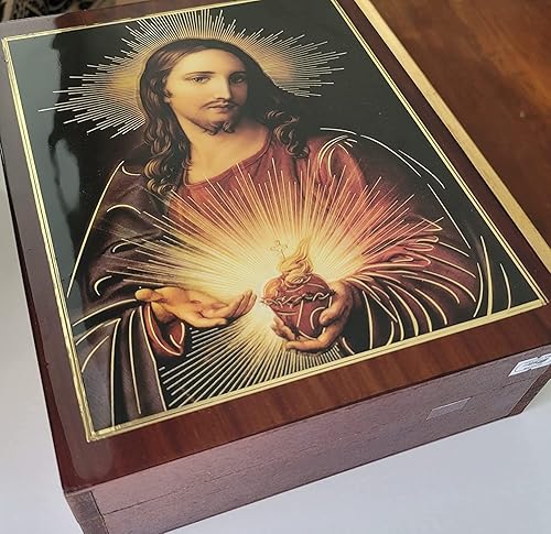 Miniatura 3 de Vela para Primera Comunion de Nino con Caja de Madera del Sagrado Corazon de Jesus con 12 Recuerdos de La Virgen de Guadalupe