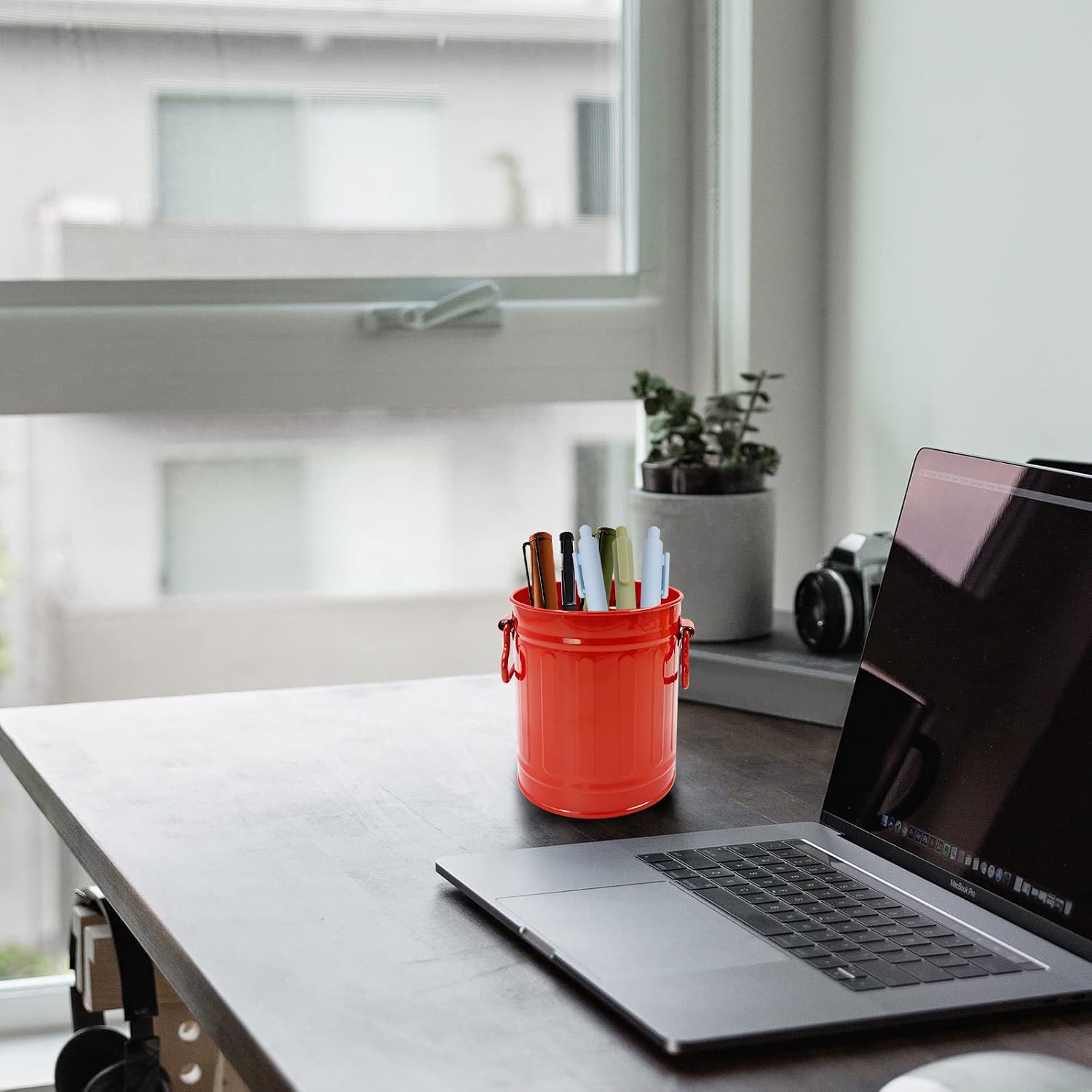 LELE LIFE Retro Barrel Pen Holder with 2 Handles, Metal Pencil Holder Pen Cup, Makeup Brush Holder, Cute Pen Organizer for Desk Office Home, Red image 3