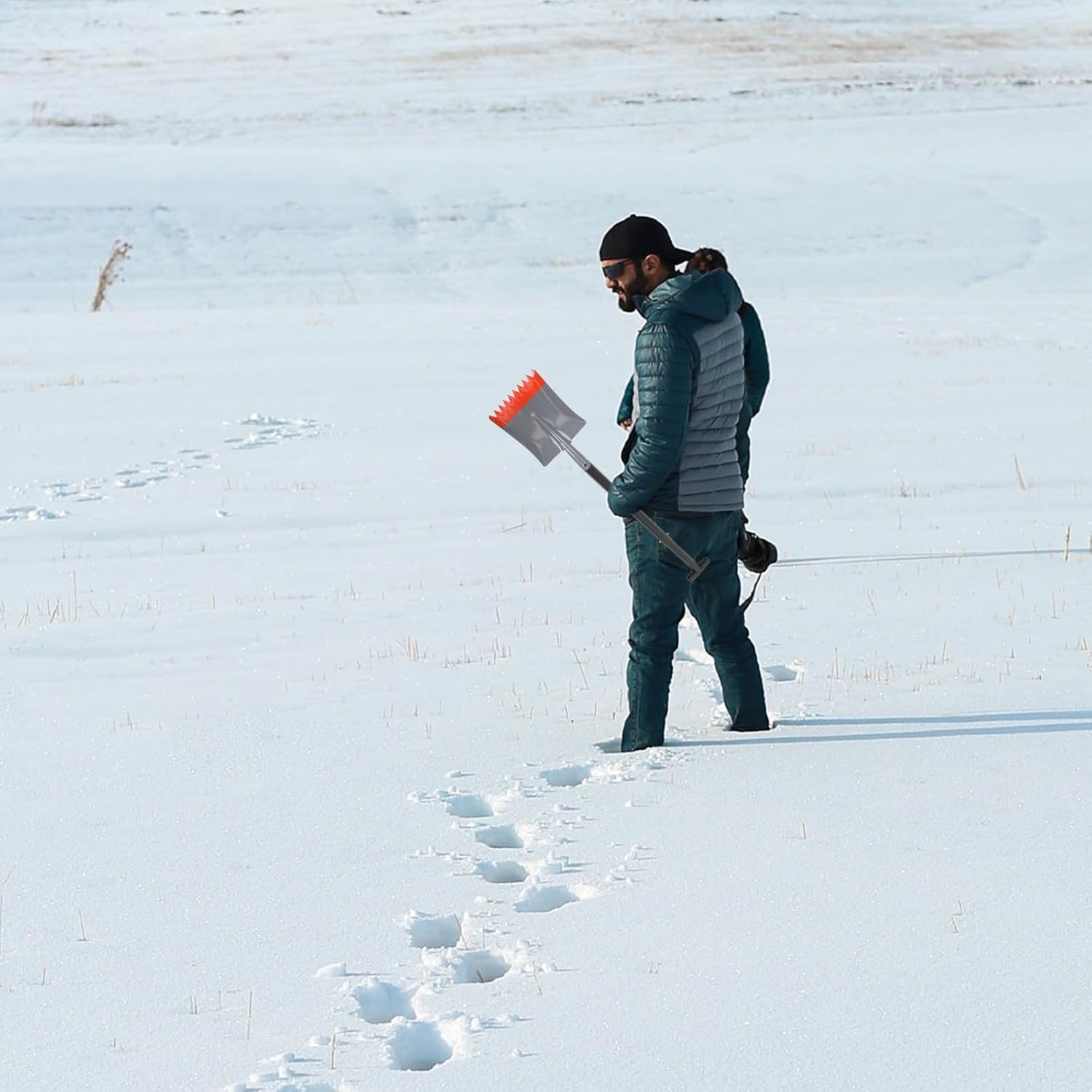 Professional Ice Breaking Shovel with Replaceable Scraper Head Heavy Duty All-Steel Snow Shovel for Outdoor Ice Removal and Sidewalk Snow Clearing for Driveway and Frost Cleanup