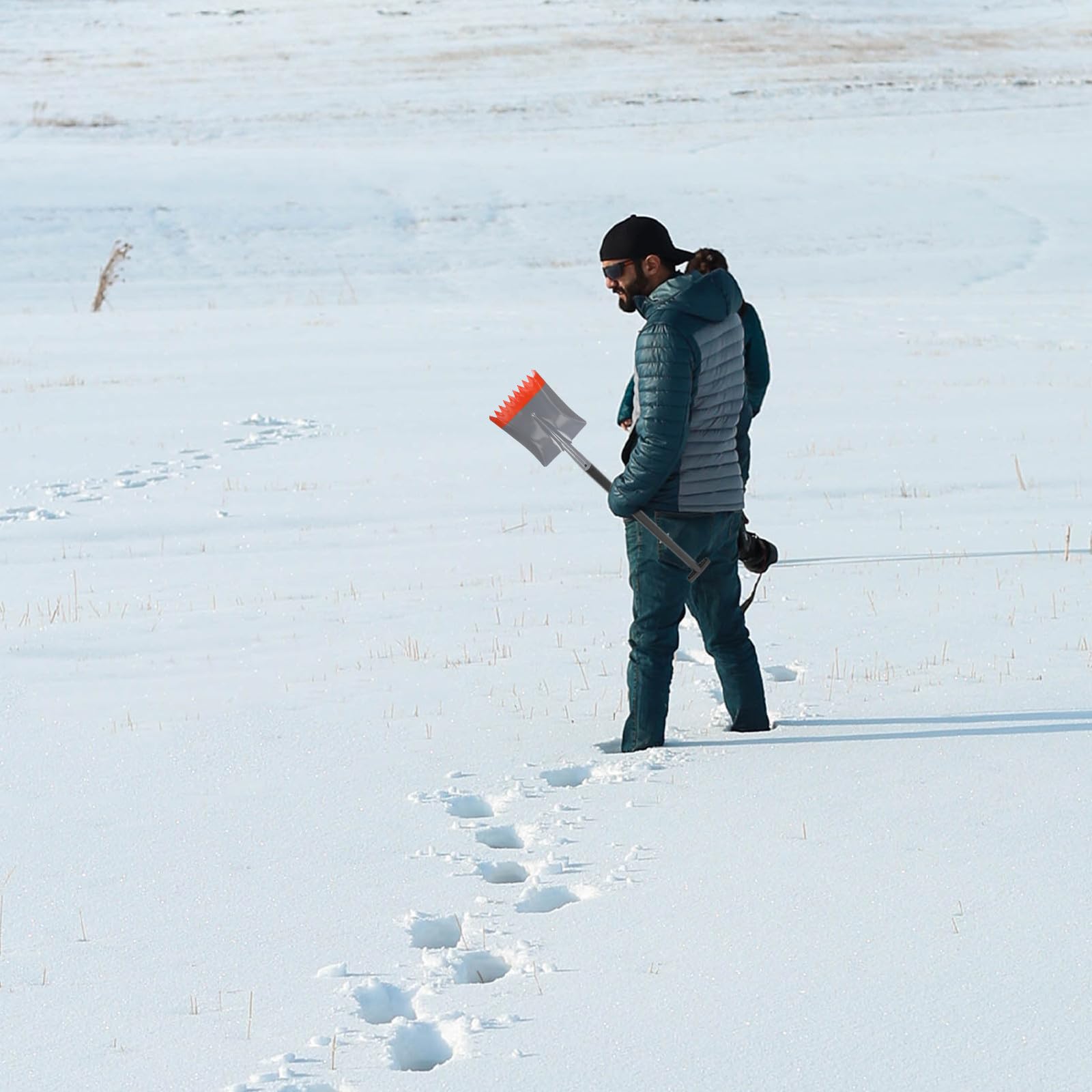 YARNOW Pala Rompighiaccio in Acciaio Spesso Testa Doppia Dentata e Raschietto Sostituibile, Pala da Neve in Metallo Resistente per Vialetto e Giardino, Strumento Multifunzione