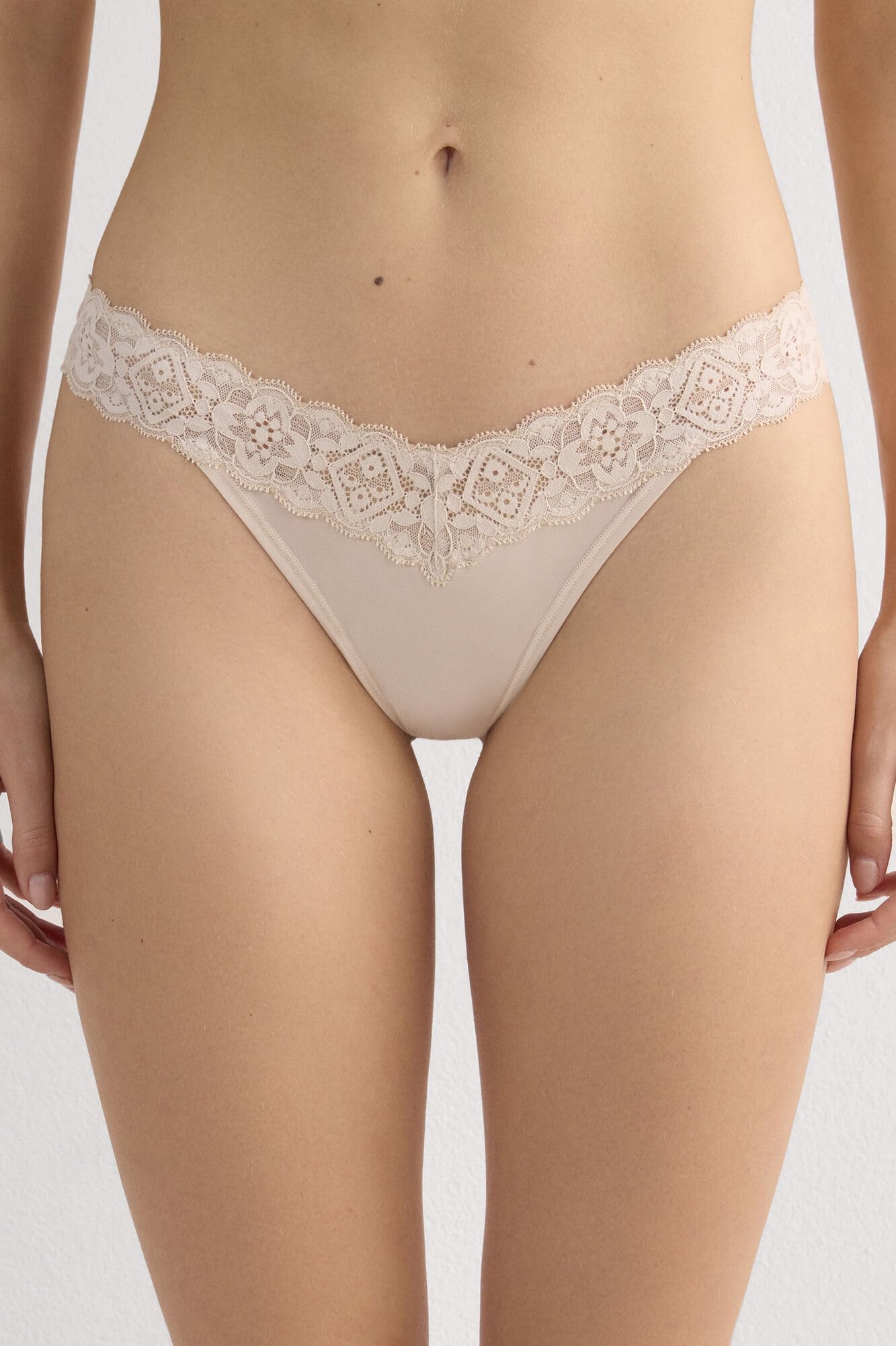 Intimissimi Braguita brasileña de encaje y microfibra estilo años 80 para mujer