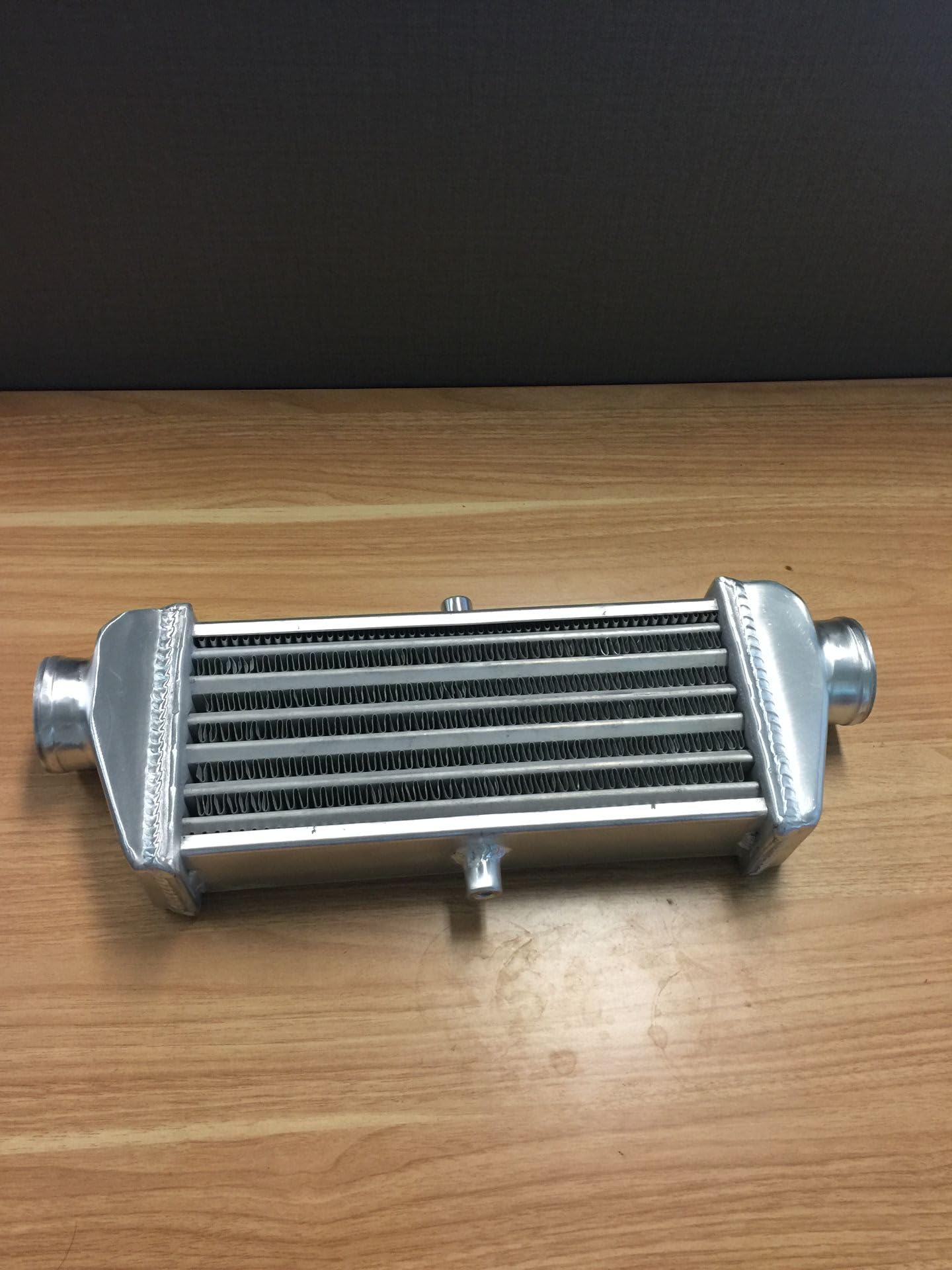 Uniwersalny aluminiowy intercooler montowany z przodu 420 * 169,6 * 69mm, 56mm lekki przepływ wlotowy/wylotowy Turbo Super Chłodnica powietrze-powietrze Intercooler samochod