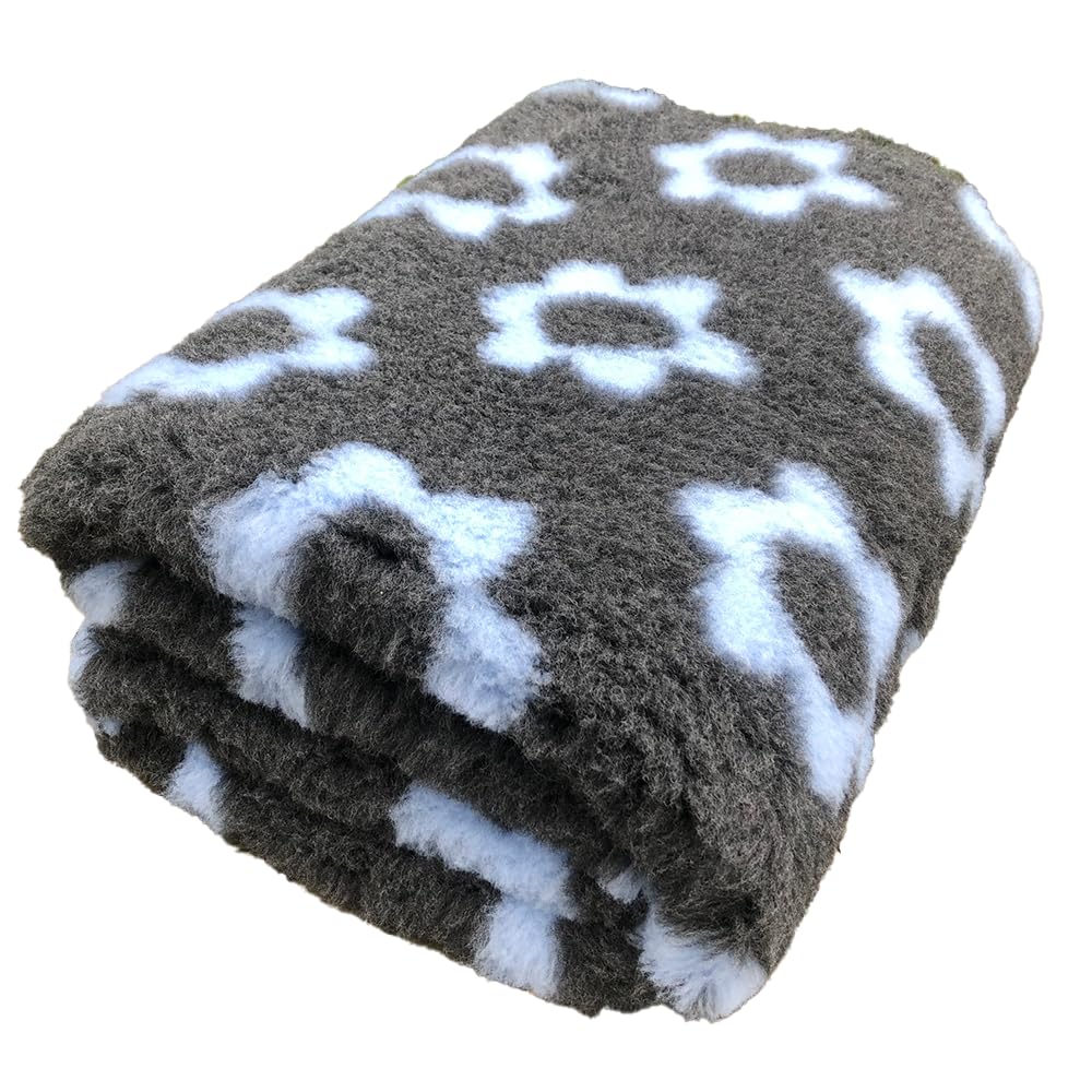 Profleece Nature Collection 2-colour Vet Bedding Quick Drying & Washable Fleece Bedding for Puppys & Dogs - Dog Bed Ideal for Whelping - Flower Charcoal/Lt. Blue - 4m x 150cm Roll
