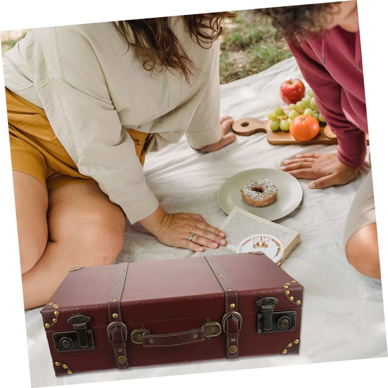 IMIKEYA Vintage Style Multi-functional Storage Suitcase Box Old-fashioned Home Decor Antique Design for Organization and Photography Props Portable Decorative Chest Small Brown