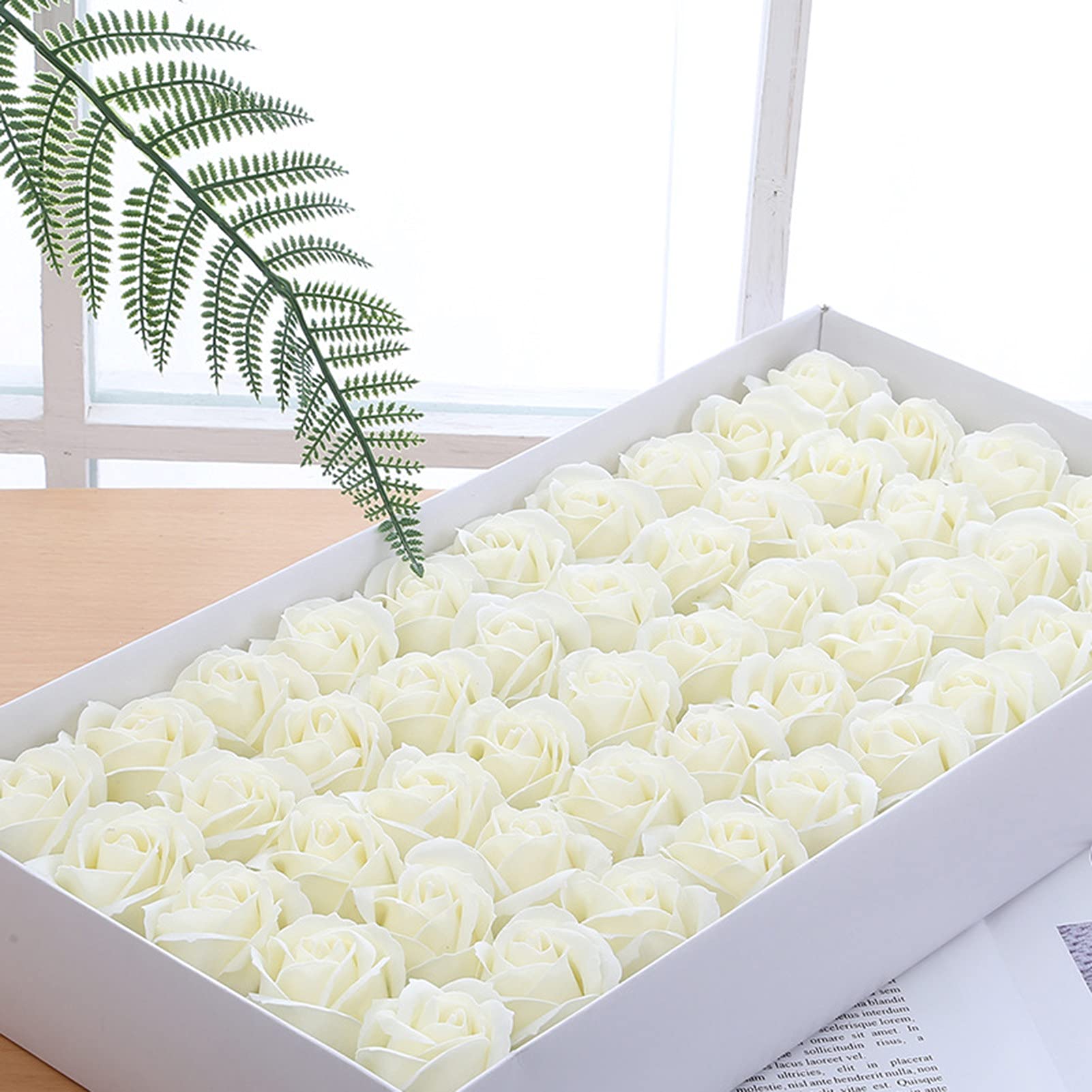 50 pièces Fleur de Savon Rose Artificielle à 3 Couches, Cadeau de décoration de Fleur parfumée pétale de Rose pour la Saint-Valentin, la fête des mères, Le Mariage, Noël