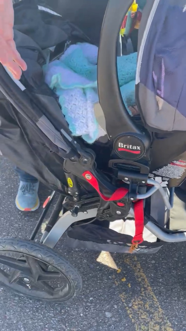 Watch Using Britax B-Safe with BOB stroller, easy off stroller into car on Amazon Live