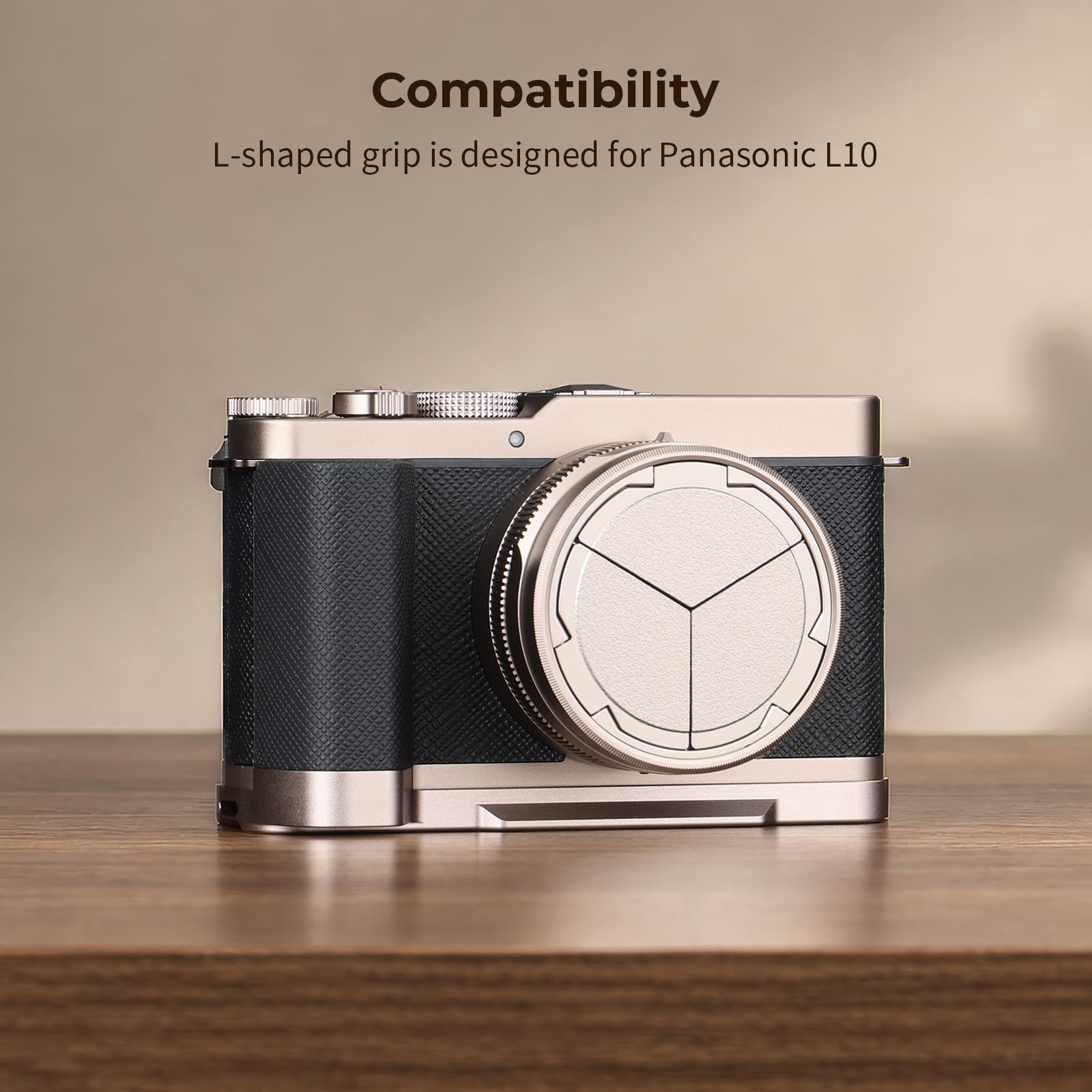 SMALLRIG Poignée en L pour Panasonic LUMIX L10, Repose-Pouce avec Monture Cold Shoe, Poignée latérale Ergonomique, Plaque à dégagement Rapide Arca Swiss, Compatible trépieds - (Titane) 6136