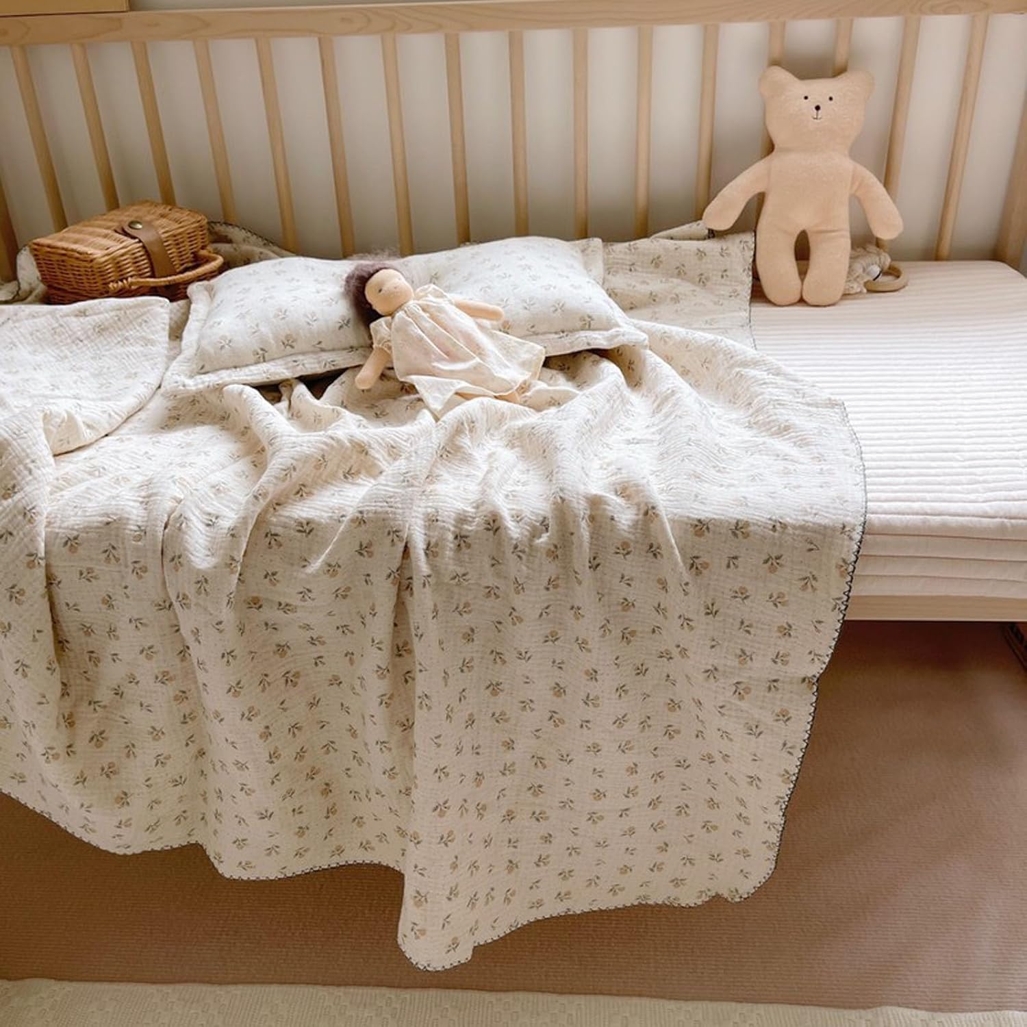 MKXI Muslin Floral Toddler Blanket Soft 100% Cotton Baby Swaddling Blankets Thin Quilt Summer Blanket Easy Care Lightweight Muslin Nursery Blankets