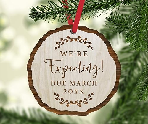 Miniatura 2 de Andaz Press Adorno de recuerdo de casa de campo rústico de Navidad con anuncio de bebé, Estamos esperando! Losa de madera grabada en marzo de 2024,
