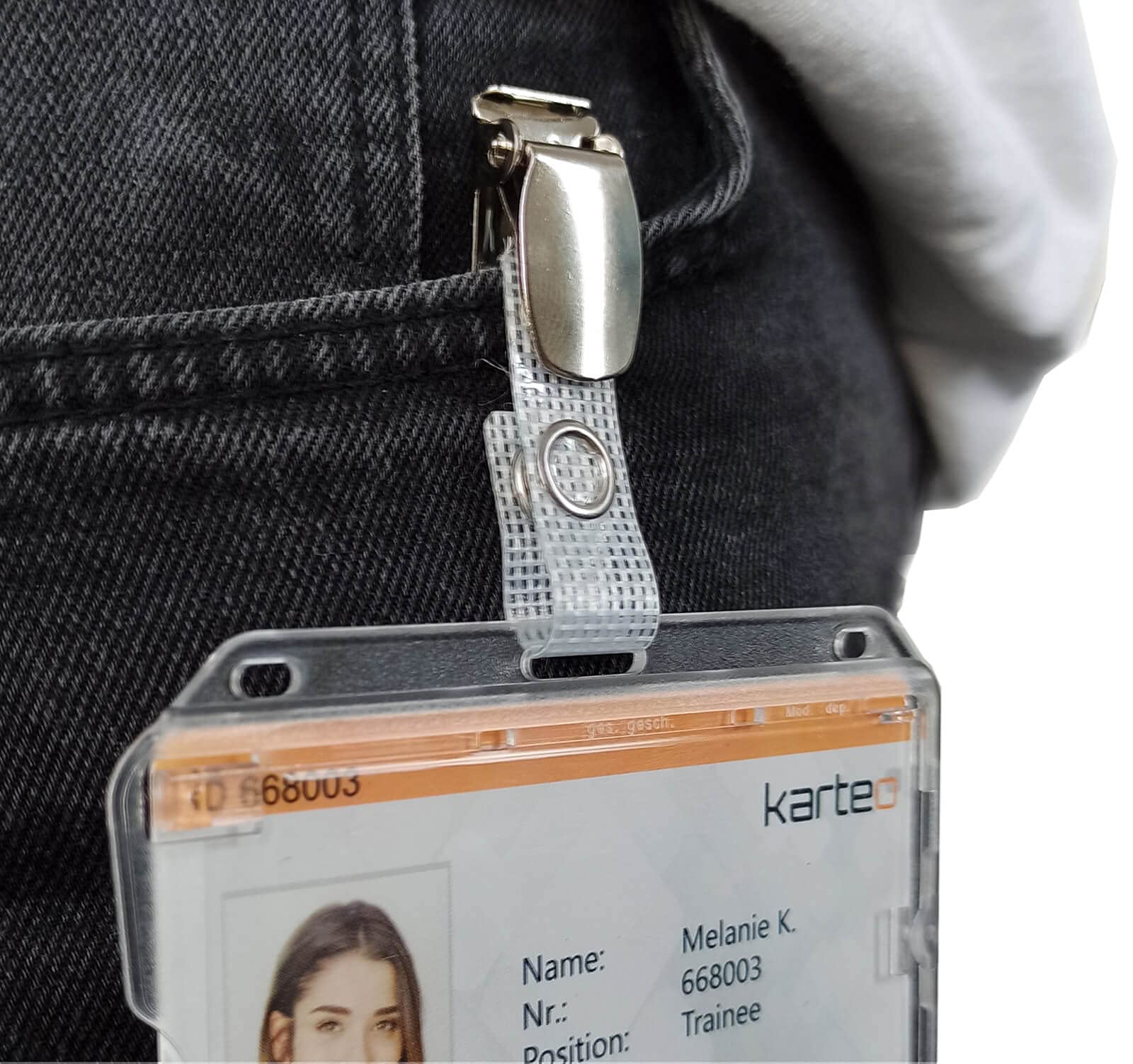 Karteo® Clip Portabadge con Bottone a Pressione in Metallo e Vinyl Strap Rinforzato – Confezione da 100 Clip per Porta Badge Porta Tessere e Supporti per Carte
