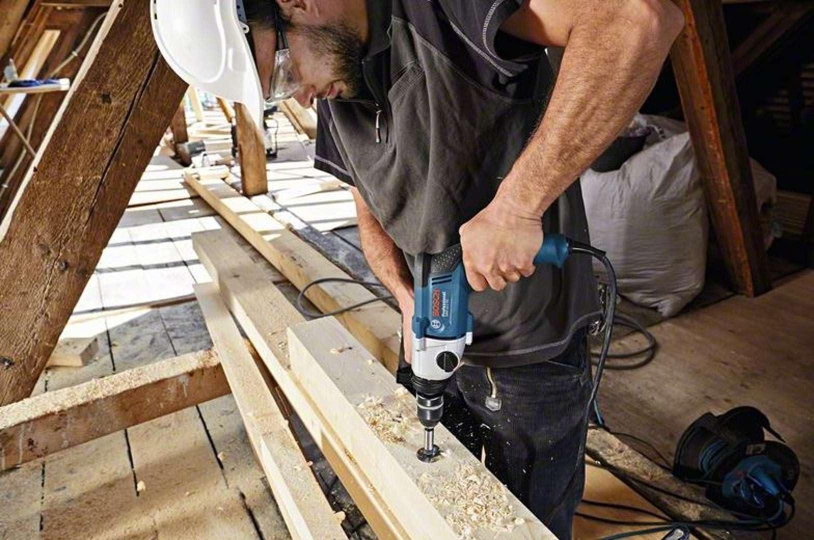 Bosch Professional: wiertarka GBM 13-2 RE (750 W, szybkozaciskowy uchwyt wiertarski 13 mm, rękojeść dodatkowa, ogranicznik głębokości 210 mm)