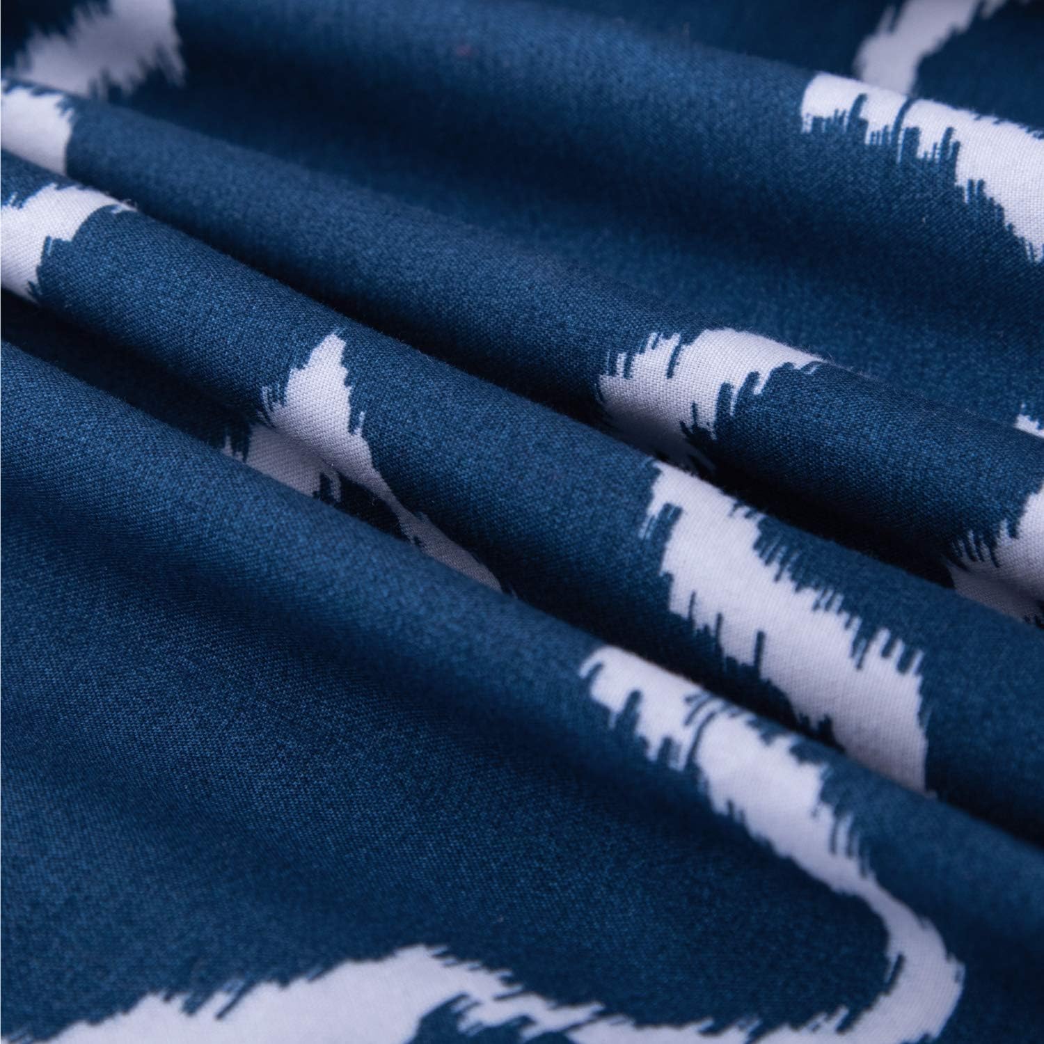 Bedsure Bedding Printed Duvet Cover Sets (Queen Size 90x90 inches,Navy) 3 Pieces (1 Duvet Cover + 2 Pillow Sham) - Ultra Soft Brushed Microfiber - Comforter Quilt Cover with Zipper Closure, Corner Ties