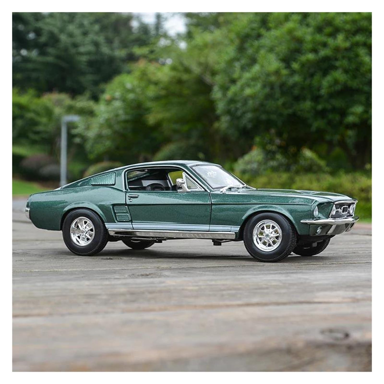 AUDSNI Die-Cast Diecast Car Model 1:18 For Ford For Mustang For GTA For Fastback 1967 Static Simulation Die Cast Vehicles Collectible Model Car(Green)