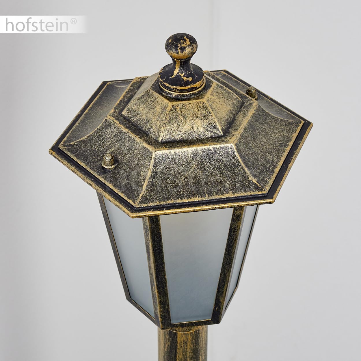 HOFSTEIN Lampa zewnętrzna Loria, oświetlenie ścieżki z metalu/szkła w kolorze złotym/brązowym/białym, lampa zewnętrzna o wyglądzie antycznym, 99 cm, lampa ogrodowa, oświetlenie ogrodowe IP44, 1 x E27,