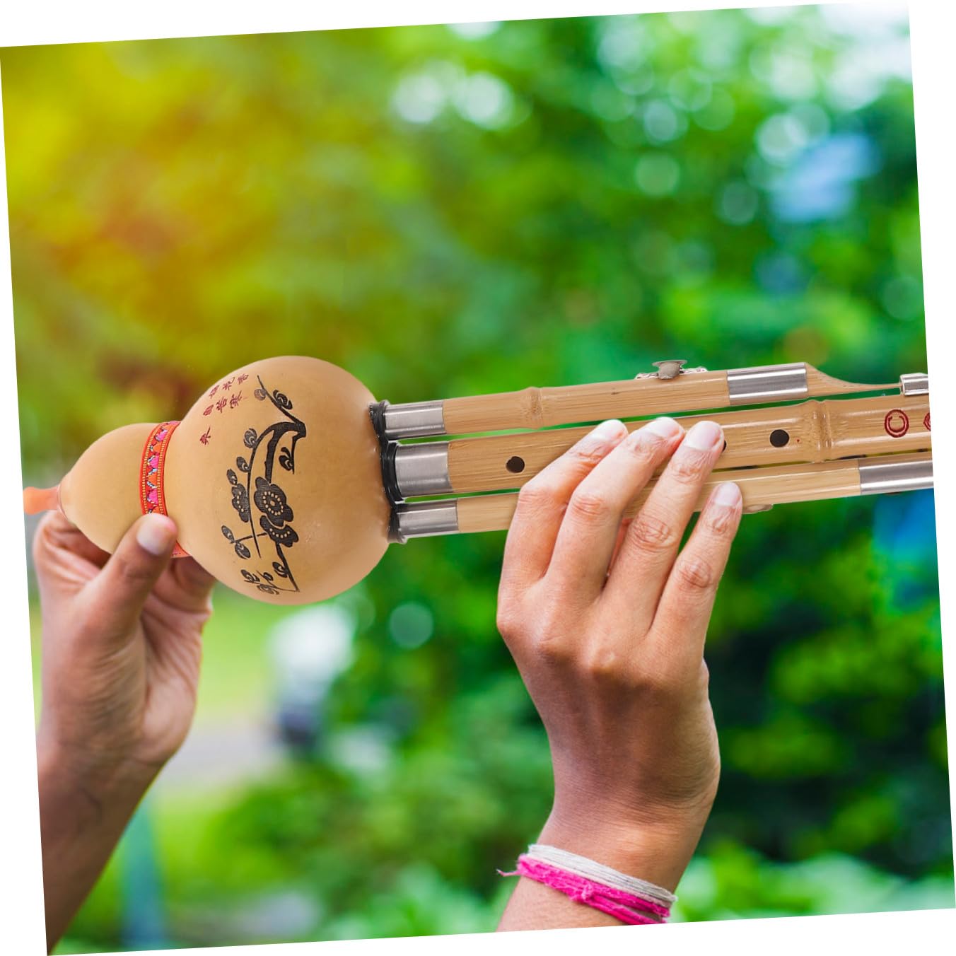 ibasenice Handgefertigte Bambus Hulusi C-dur Leicht zu Lernen Reiner Klang Chinesisches Musikinstrument mit Taschensaxophon Holz Zufälliger Stil