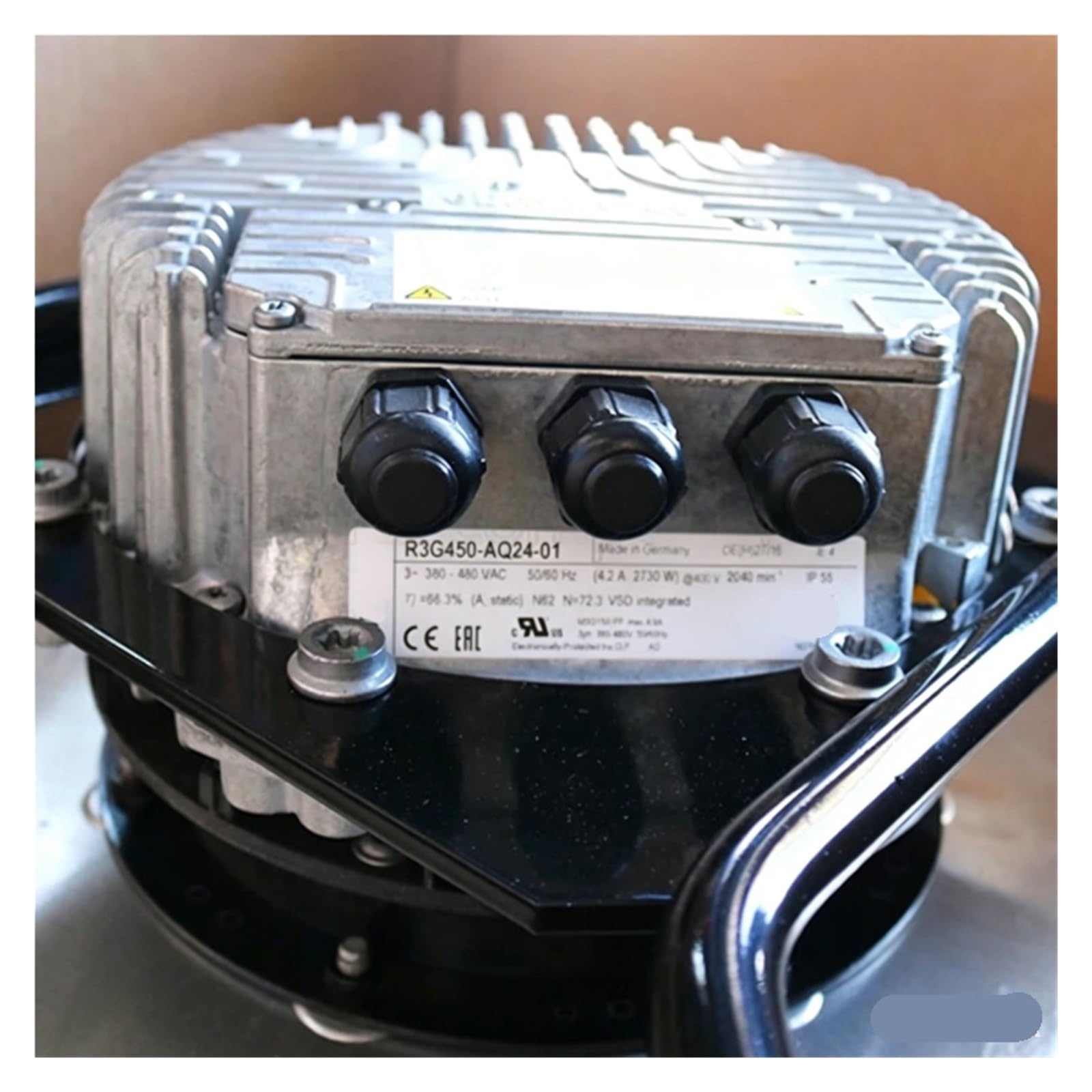 MBPAIHOP R3G450-AQ24-01 3-380-480V 50/60Hz 4.2A 2730W Fan