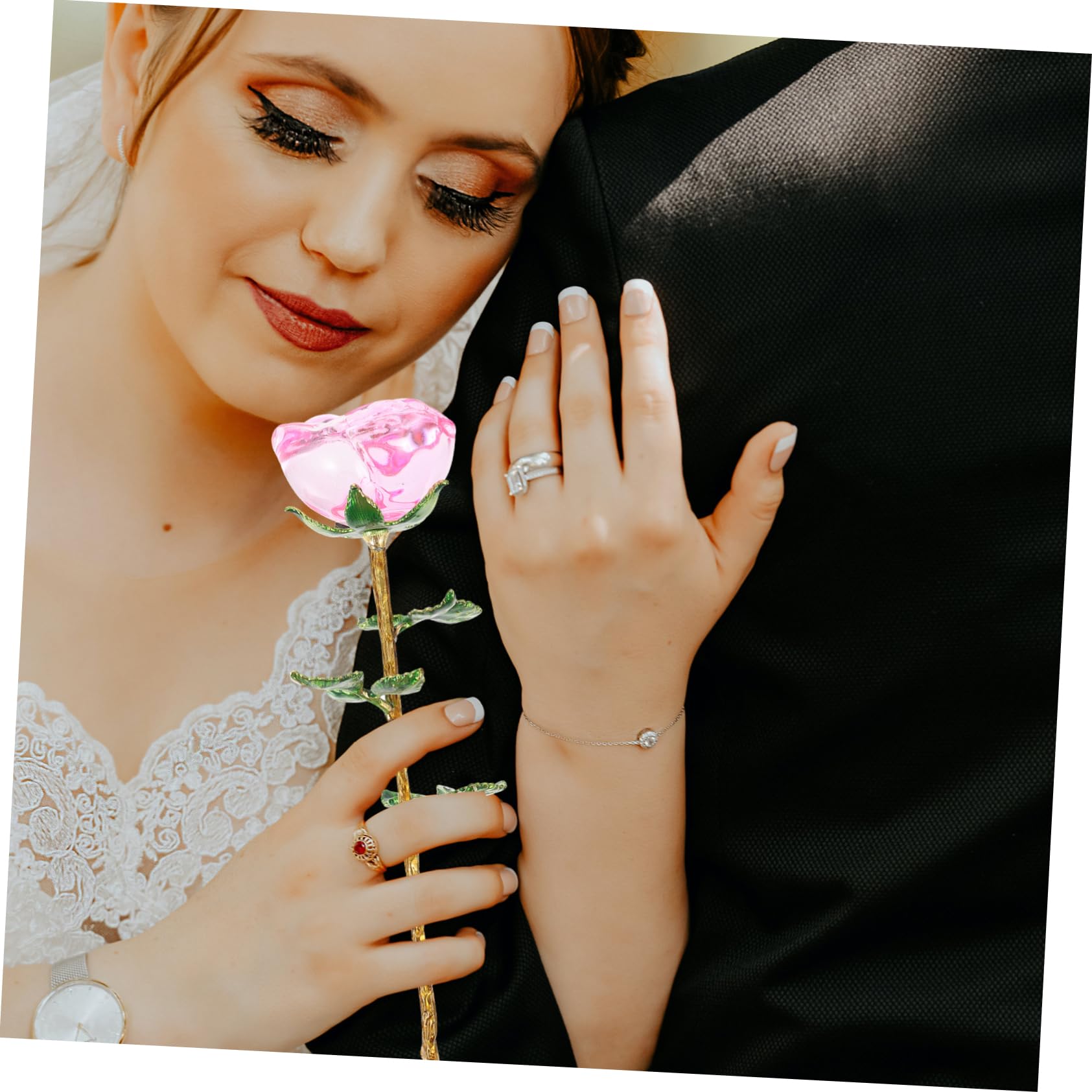 KOMBIUDA Künstliche Rosen Blumendekoration Aus Glas Elegante Wasserrosen Für Hochzeiten Valentinstag Heimdekoration Stilvolles Arrangement Mit Grünen Blättern