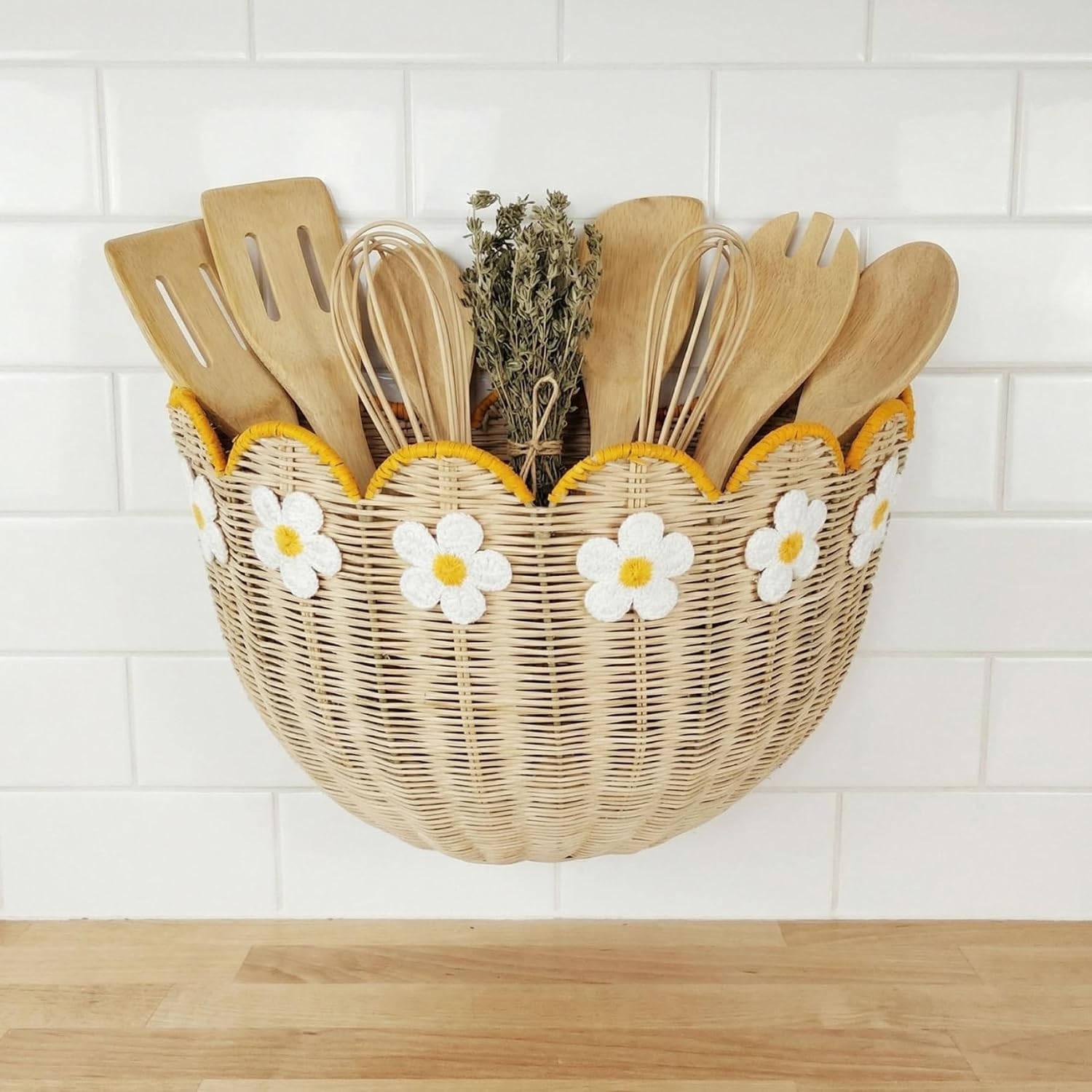 Scalloped Wall Basket Boho Woven Wall Baskets with Daisy Decor Hanging Wicker Basket for Storage, Home Decor, Bathroom ..