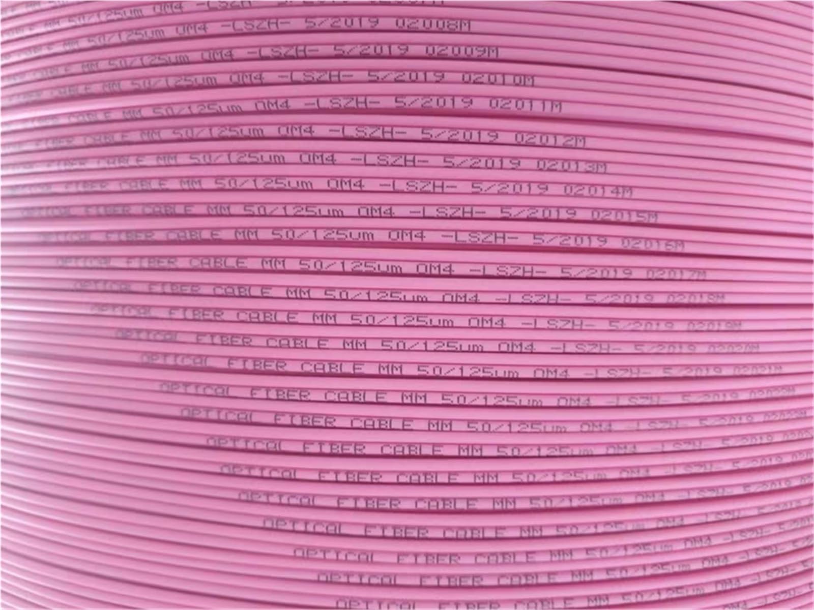 Cable de Fibra óptica OM4 dúplex de 2,0 mm, Color Rosa, for Interiores, for latiguillos de Fibra, Rollo de 2 km, Cable ftth, Revestimiento LSZH de 2000 m.