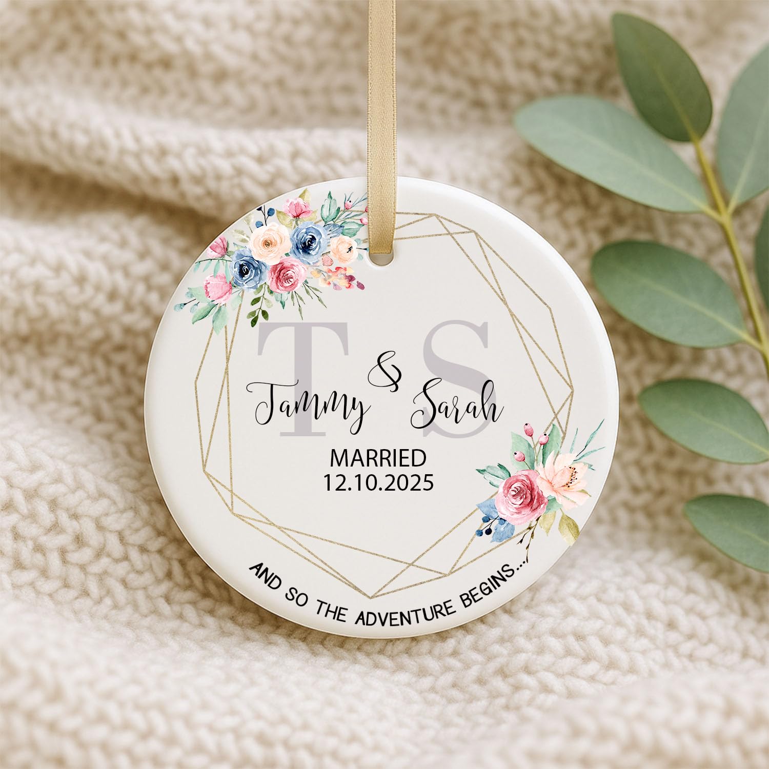 Gutegifts White Personalised Floral Engaged Married Bauble Engagement Wedding Gift For Couples Wife Husband Ceramic Ornaments Xmas Tree Decor Hanging Sign
