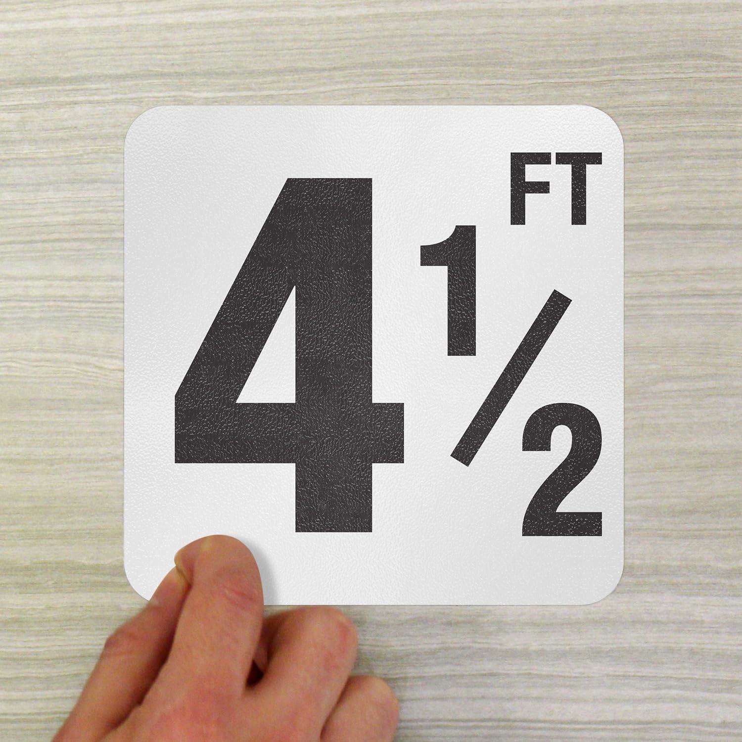 SmartSign Marcador adhesivo de profundidad de piscina "4 y 1/2 pies", altura de letra de 4 pulgadas, vinilo laminado de 20 mil con superficie antideslizante de guijarros, 5.75 x 5.75 pulgadas, blanco