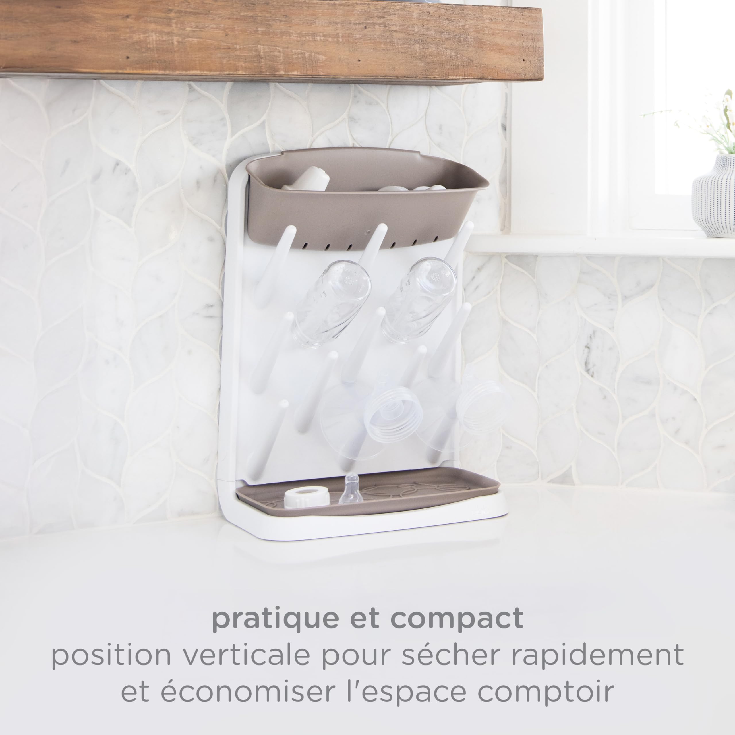 Ubbi Égouttoir Vertical pour biberons de bébé, Gain de Place, Organiseur de biberons, Taupe