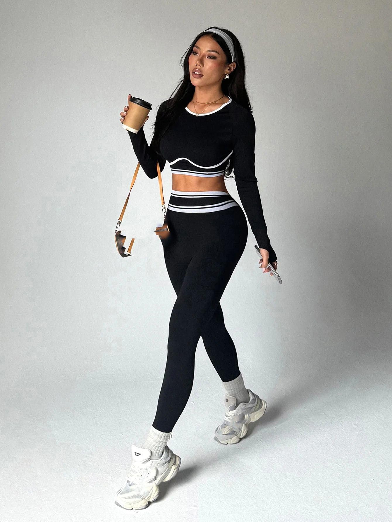 Set yoga a 2 pezzi da donna, top a maniche lunghe e pantaloni da fitness