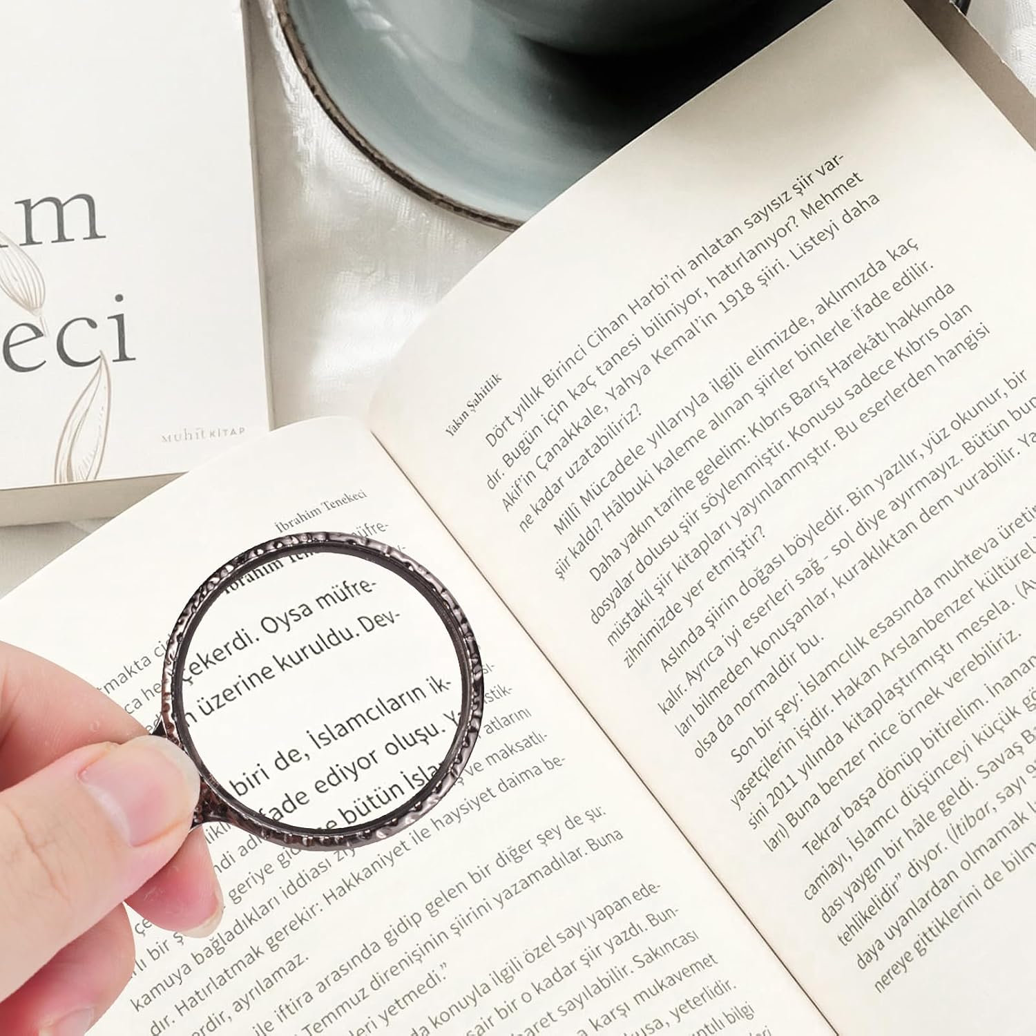Handmade Personalized Initial Magnifying Glass Necklace, 10X Magnifier Monocle Pendant with Floral Monogram Letter (A-Z) for Reading Seniors Jewelry Lovers Magnifier Lens (C)
