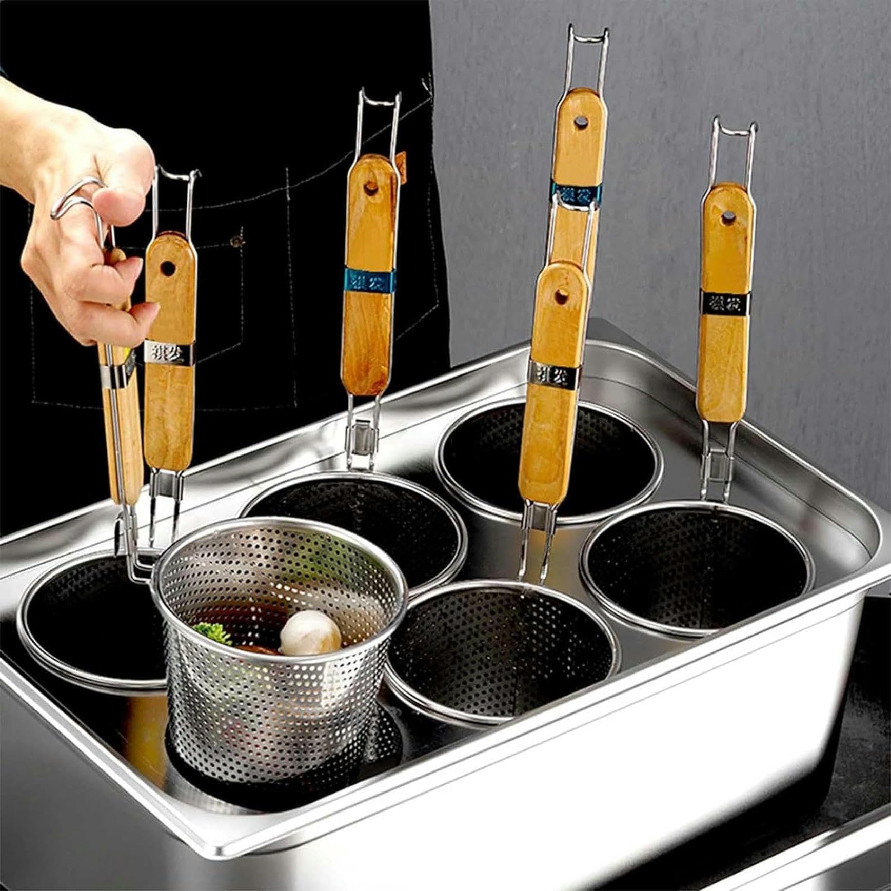 Set di Inserti per pentola per Pasta Professionale con Coperchio, Adatta a pentole Multiuso in Acciaio Inox con 2, 4 o 6 Fori per Cucinare Verdure e Frutti di Mare.