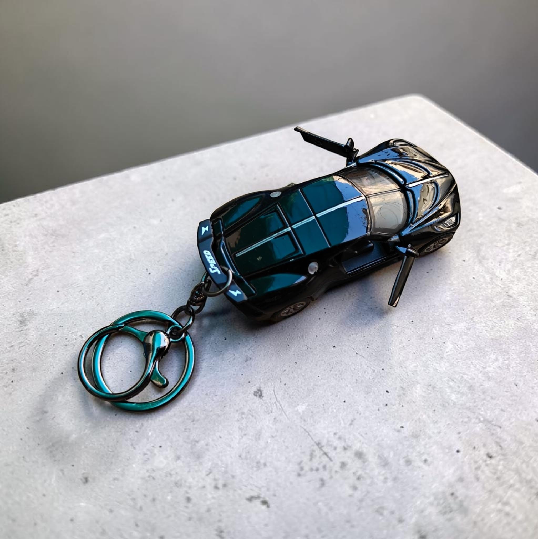 Antique Stylish Pull Back Full Metal Sports Car Keychain For Car Dashboard | For Gifting | For Children (Black)-picture-31
