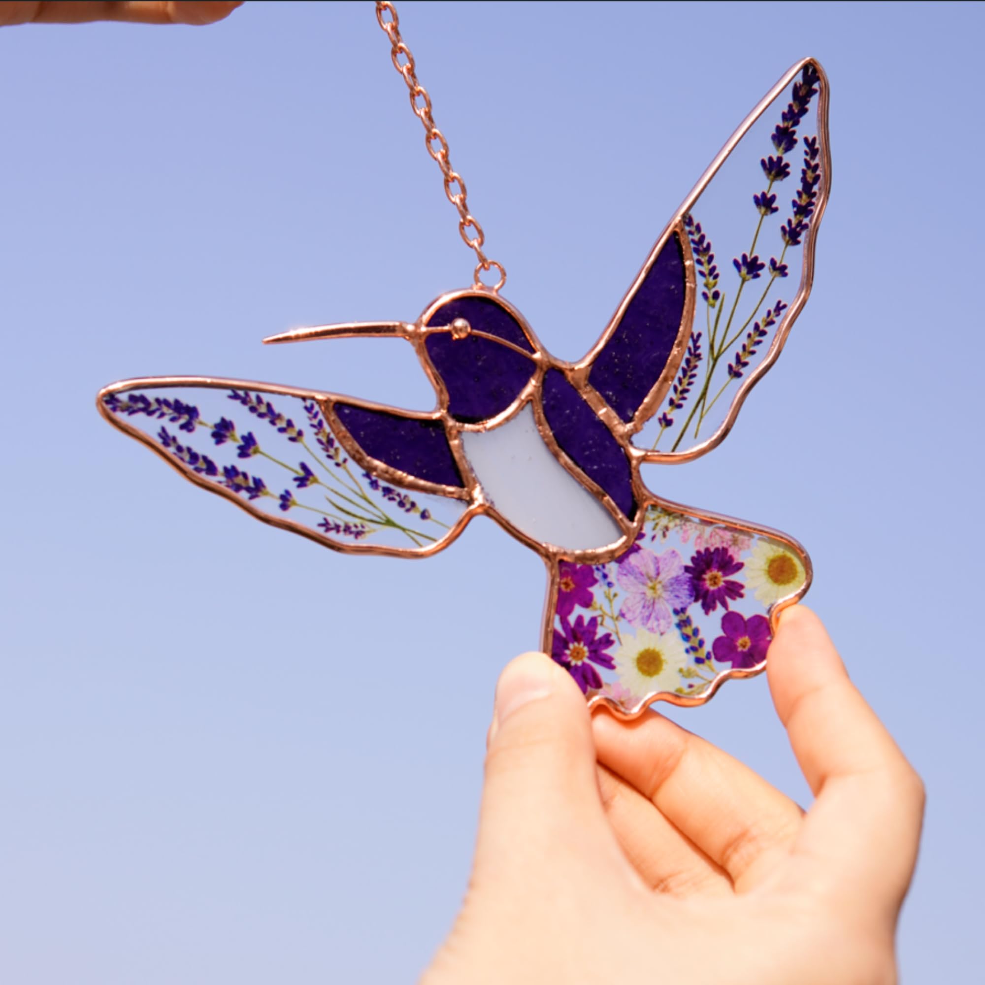 Vitrail en verre teinté attrape-soleil oiseau pour sublimer la lumière du salon