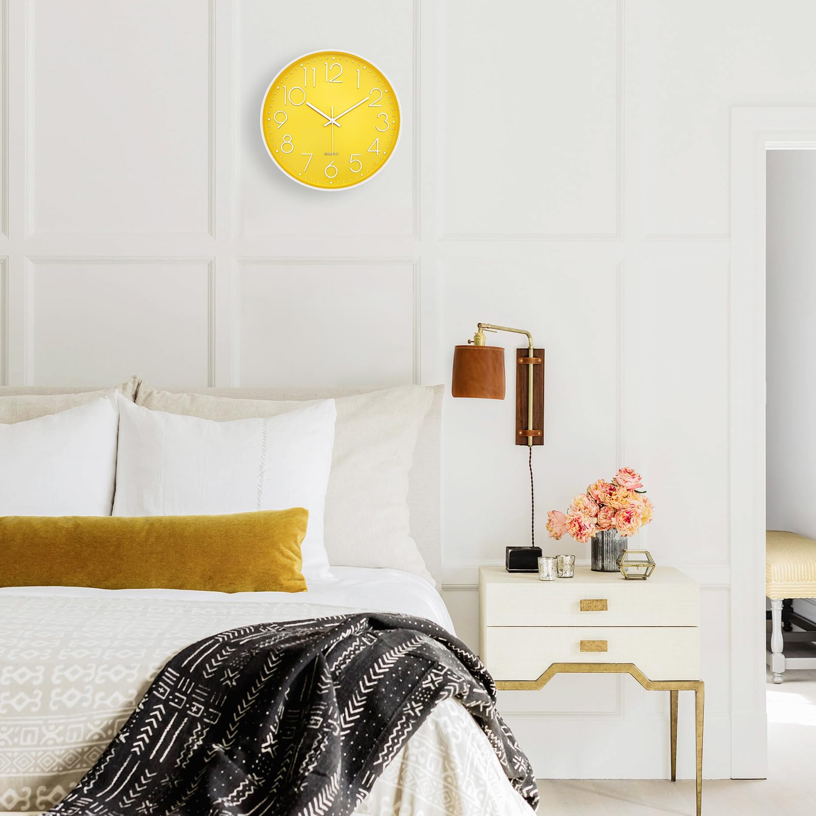 Orologio da parete moderno giallo per soggiorno, 35,5 cm, grande orologio da parete silenzioso a batteria, orologio analogico rotondo classico per camera da letto, cucina, ufficio, bagno,